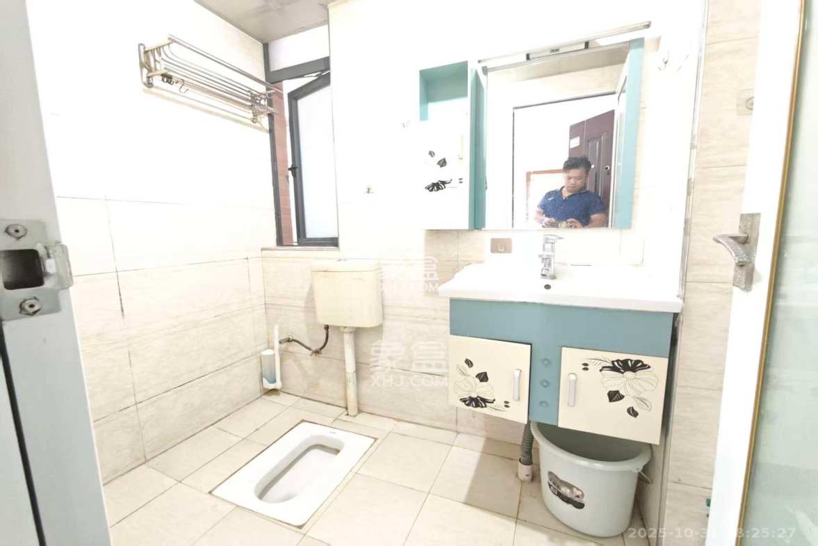 湘府东苑 1室1厅1卫 1300.0元/月 湘府东苑 1室1厅1卫 1300.0元/月室内图