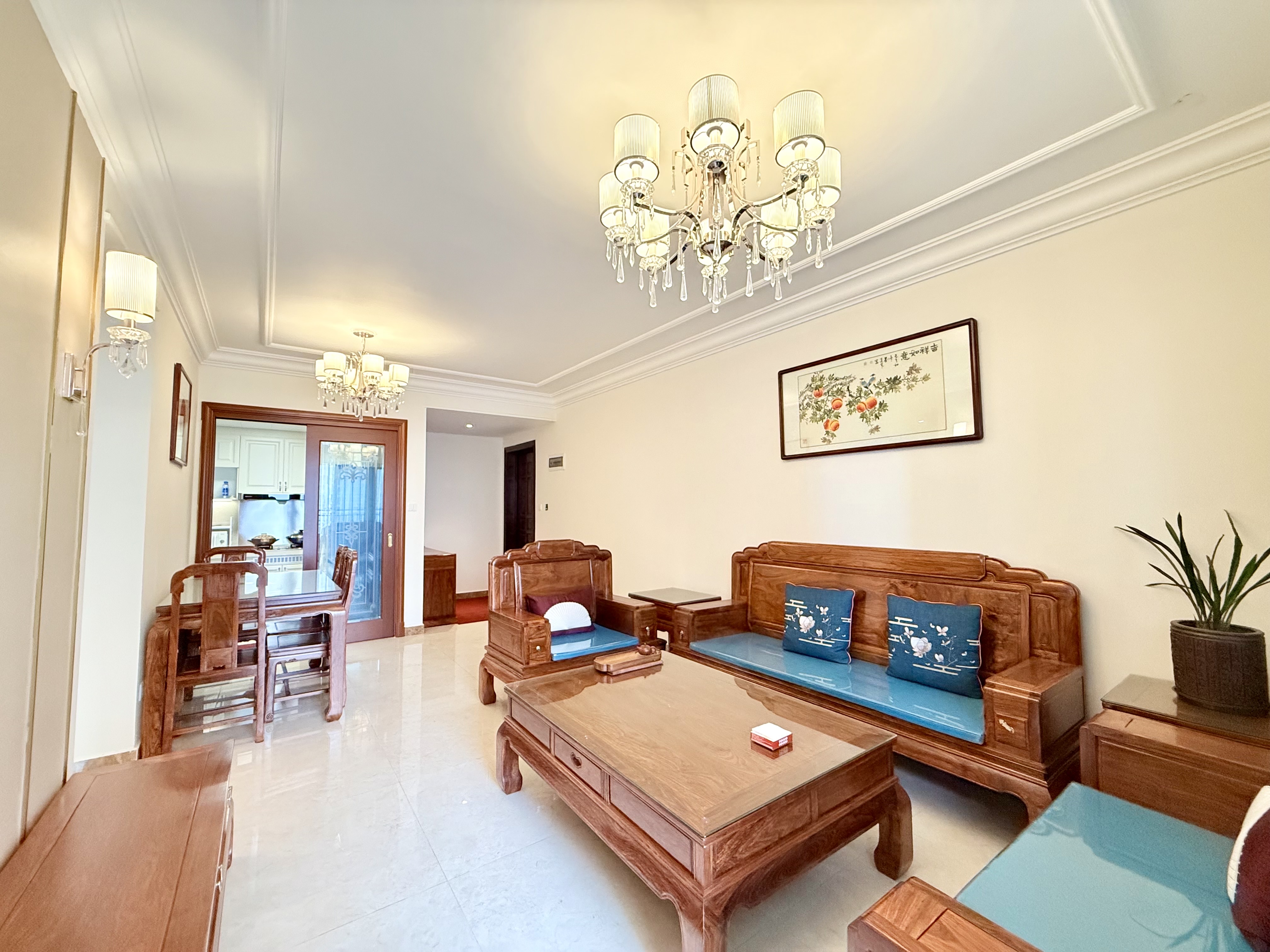 恒大名都  3室2厅1卫    56.8万 恒大名都  3室2厅1卫    56.8万客厅