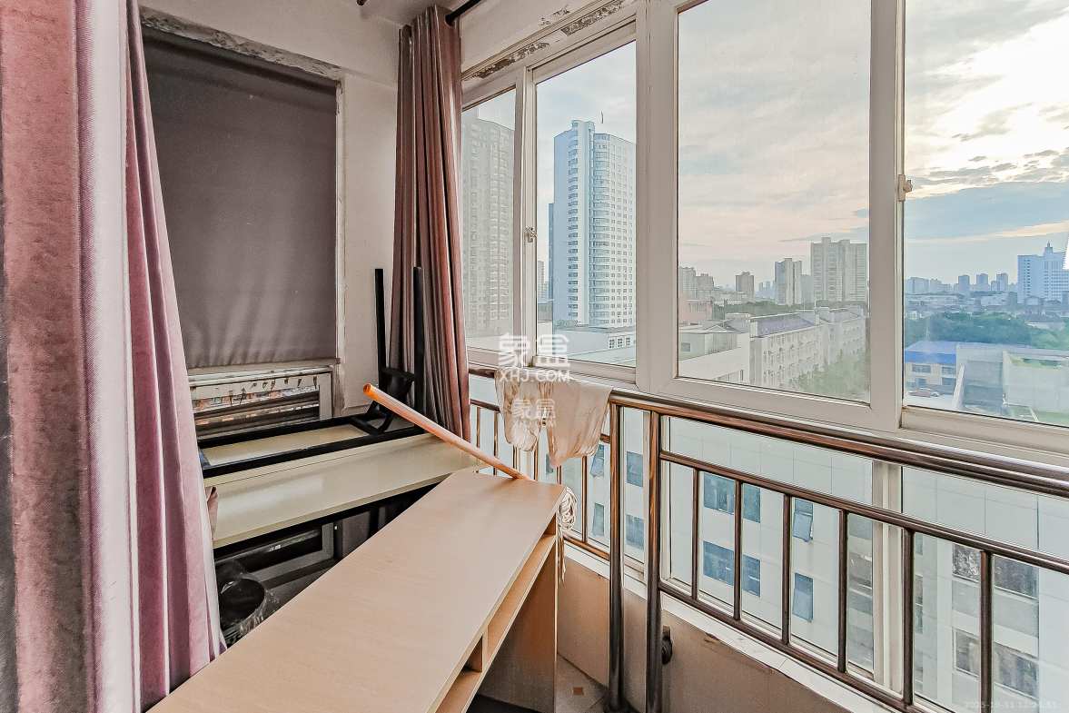 开源鑫阁 1室2厅1卫 777.0元/月 开源鑫阁 1室2厅1卫 777.0元/月室内图