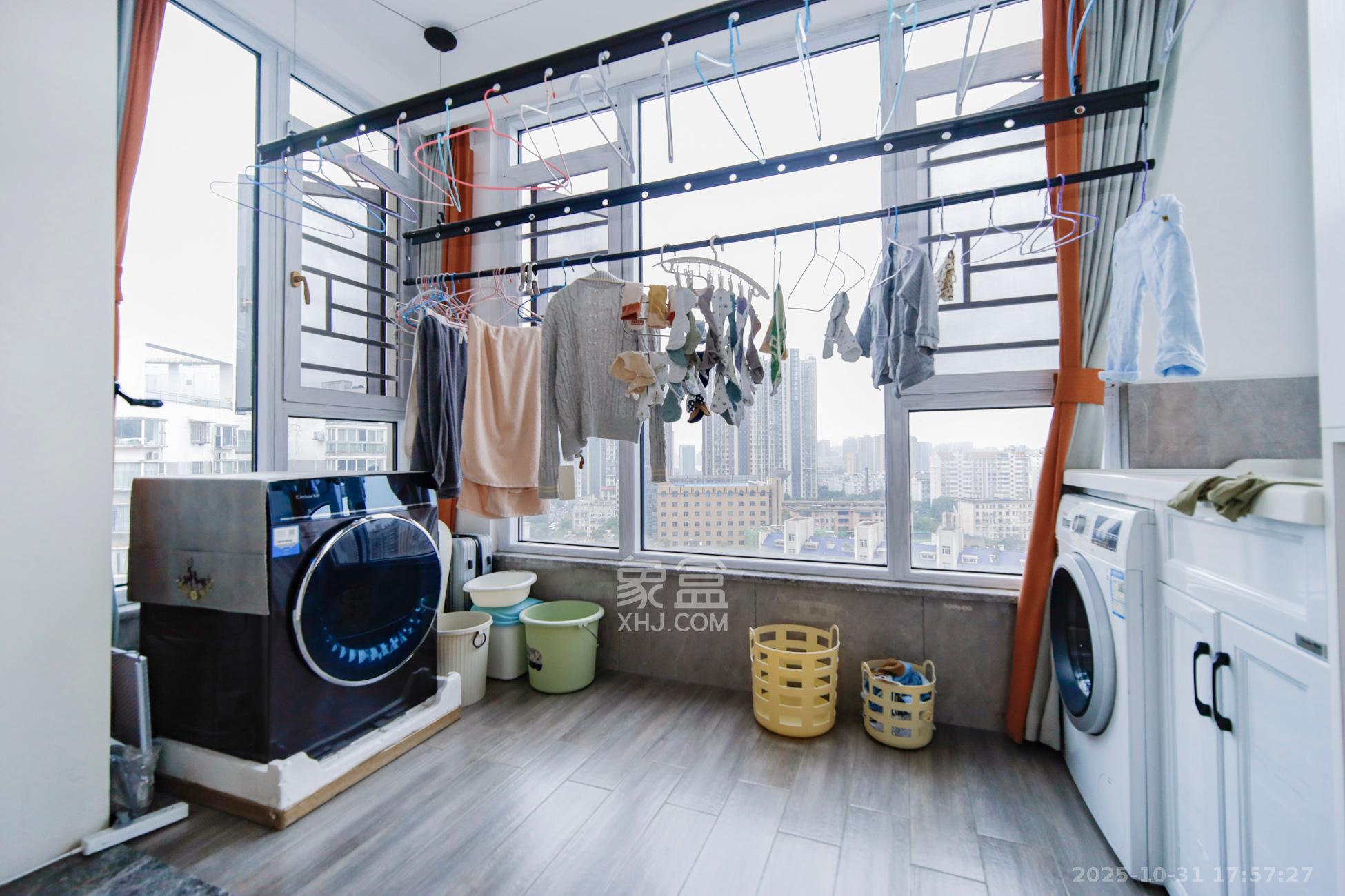 中建桂苑  3室2厅1卫    108.0万阳台