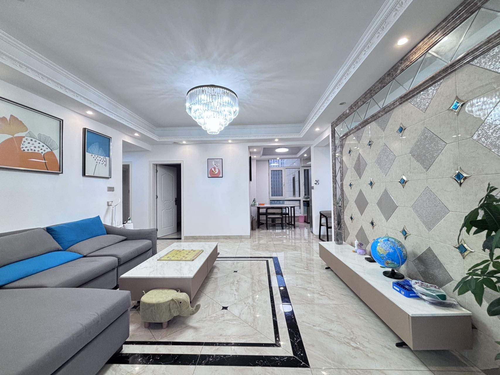 中弘西岸首府  3室2厅2卫    138.0万 中弘西岸首府  3室2厅2卫    138.0万