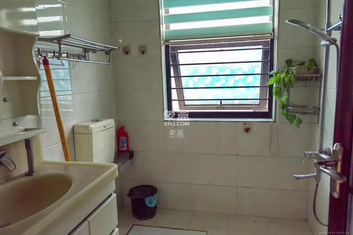 地华梅溪湖畔 2室2厅1卫 2500.0元/月 地华梅溪湖畔 2室2厅1卫 2500.0元/月室内图