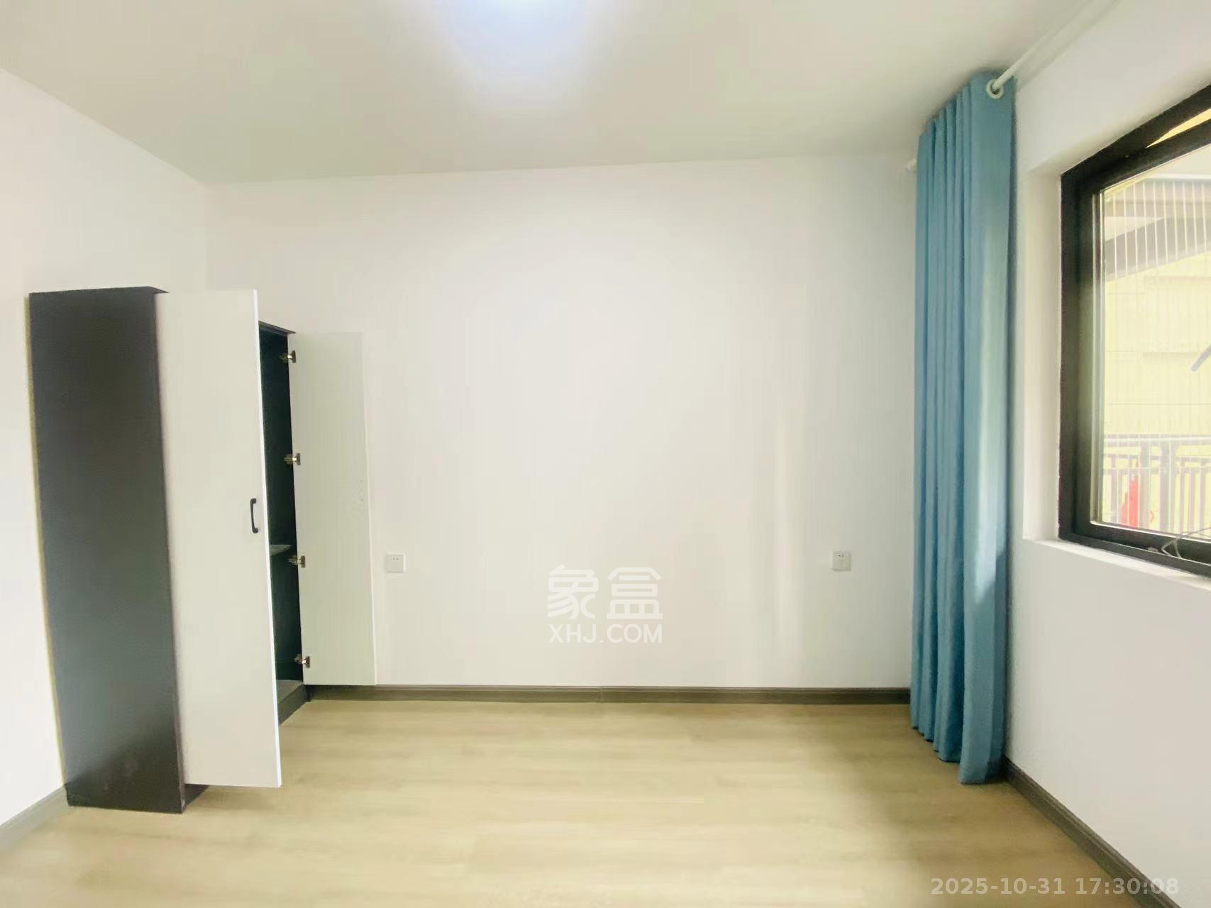 保利大都汇四期  4室2厅2卫    4500.0元/月室内图