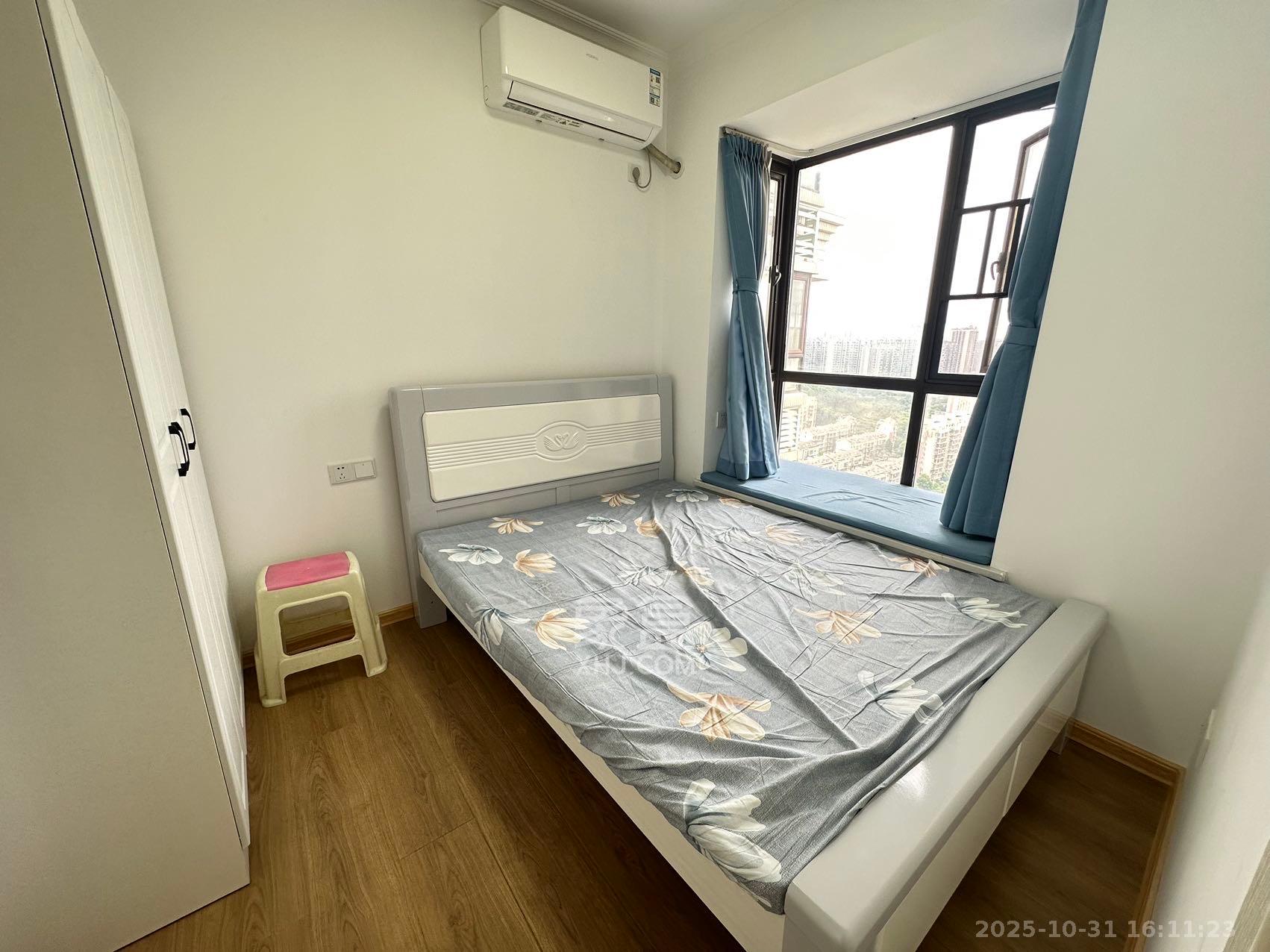 七里香榭  3室2厅2卫    2100.0元/月室内图