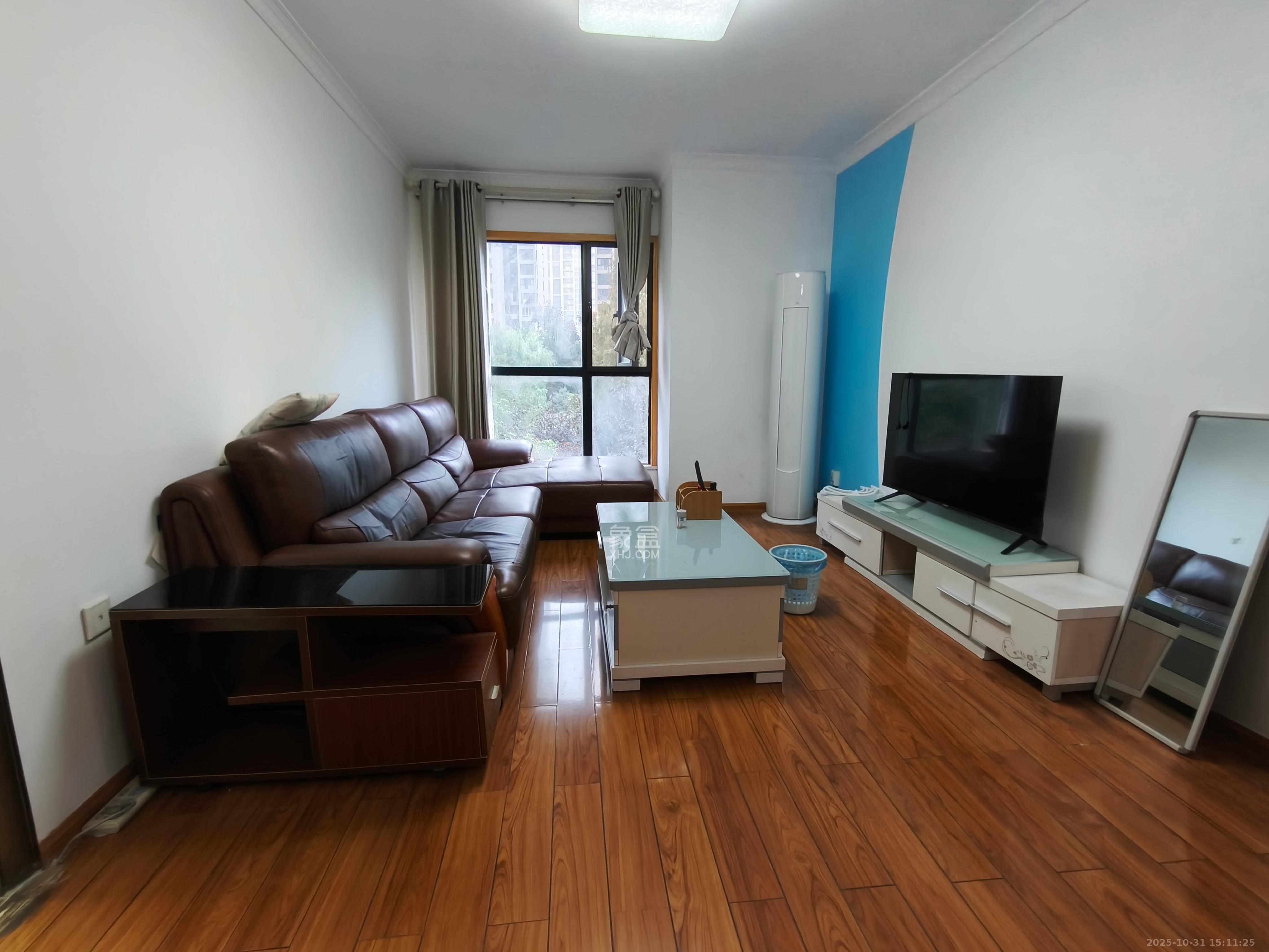 湘江锦绣  2室2厅1卫    1900.0元/月 湘江锦绣  2室2厅1卫    1900.0元/月室内图1