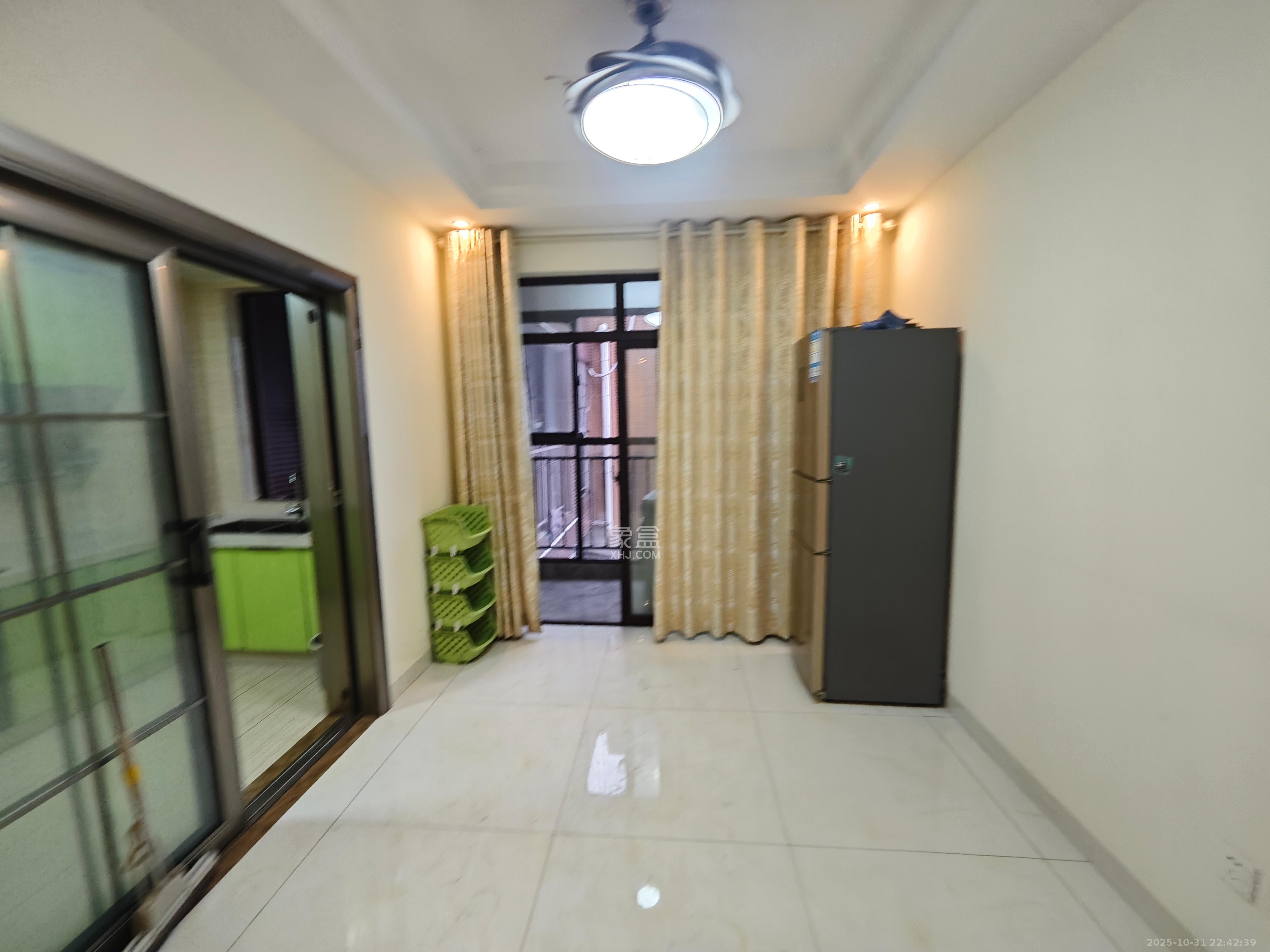 五一新村安置小区(永定社区、永兴社区、永祥社区) 1室1厅1卫 3000.0元/月 五一新村安置小区(永定社区、永兴社区、永祥社区) 1室1厅1卫 3000.0元/月室内图