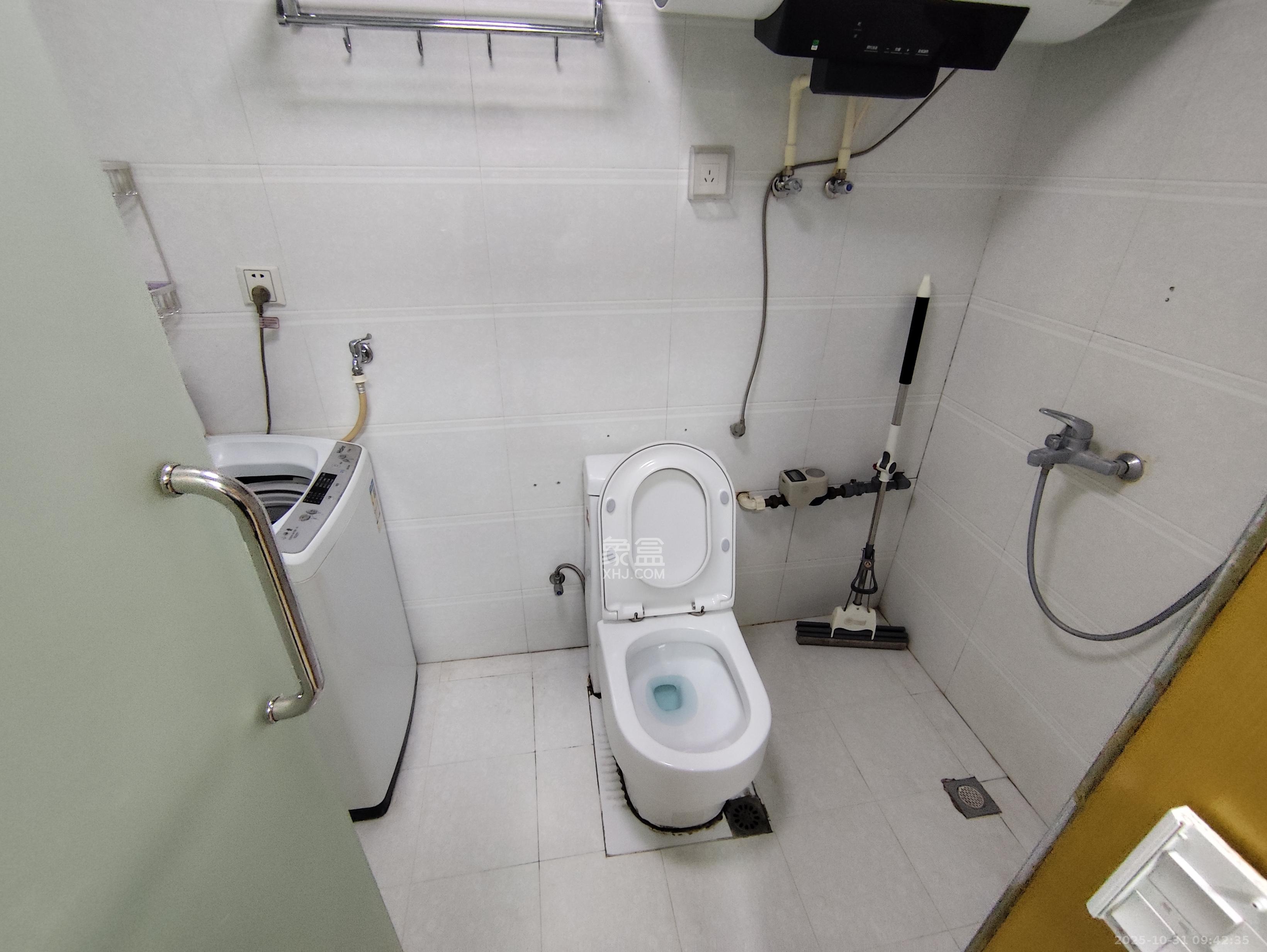 摩天一号  1室1厅1卫    1800.0元/月 摩天一号  1室1厅1卫    1800.0元/月室内图