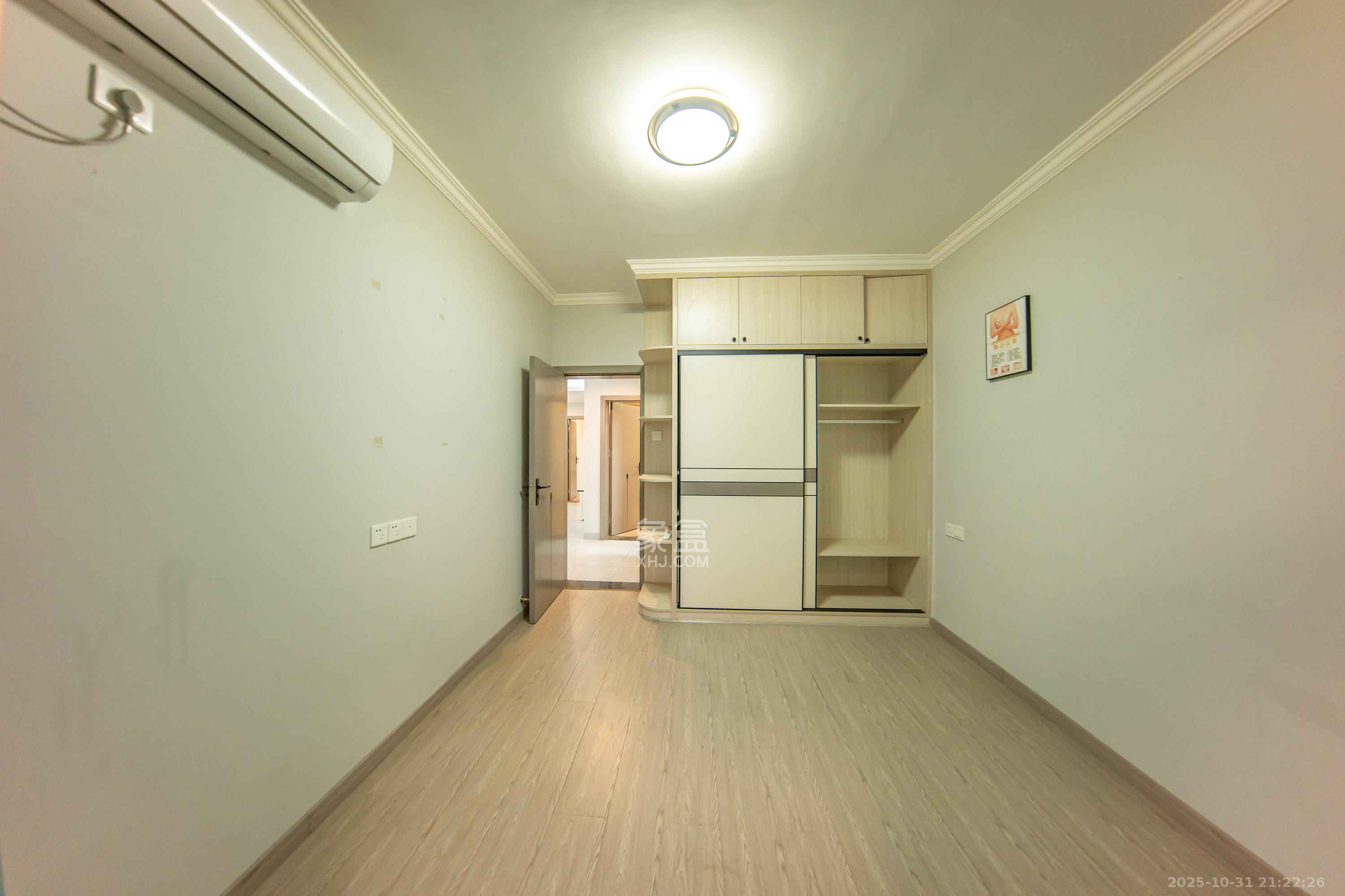 中建麓山和苑 3室2厅2卫 82.0万 中建麓山和苑 3室2厅2卫 82.0万卧室