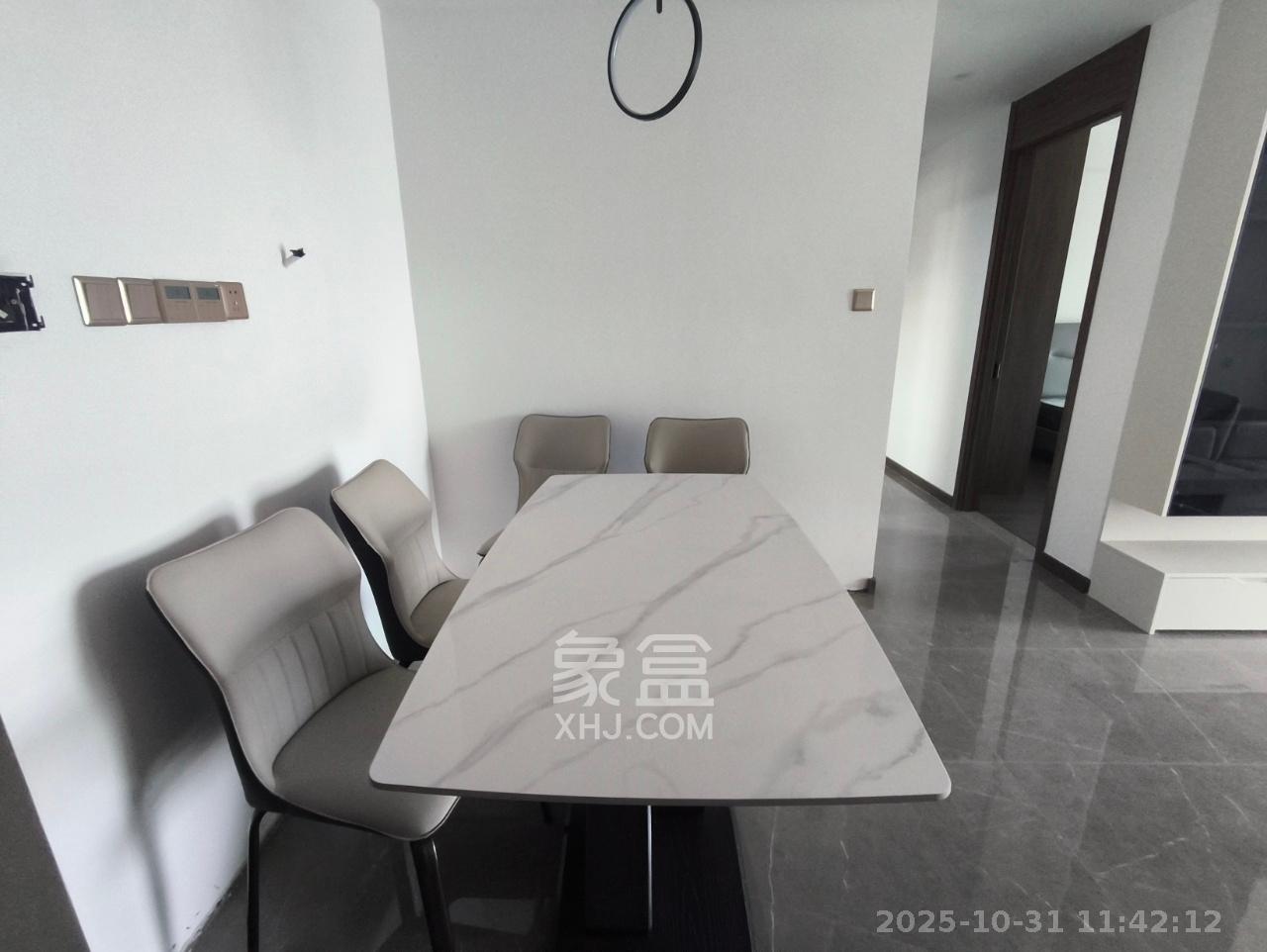 龙湖春江天玺  3室2厅2卫    4500.0元/月室内图