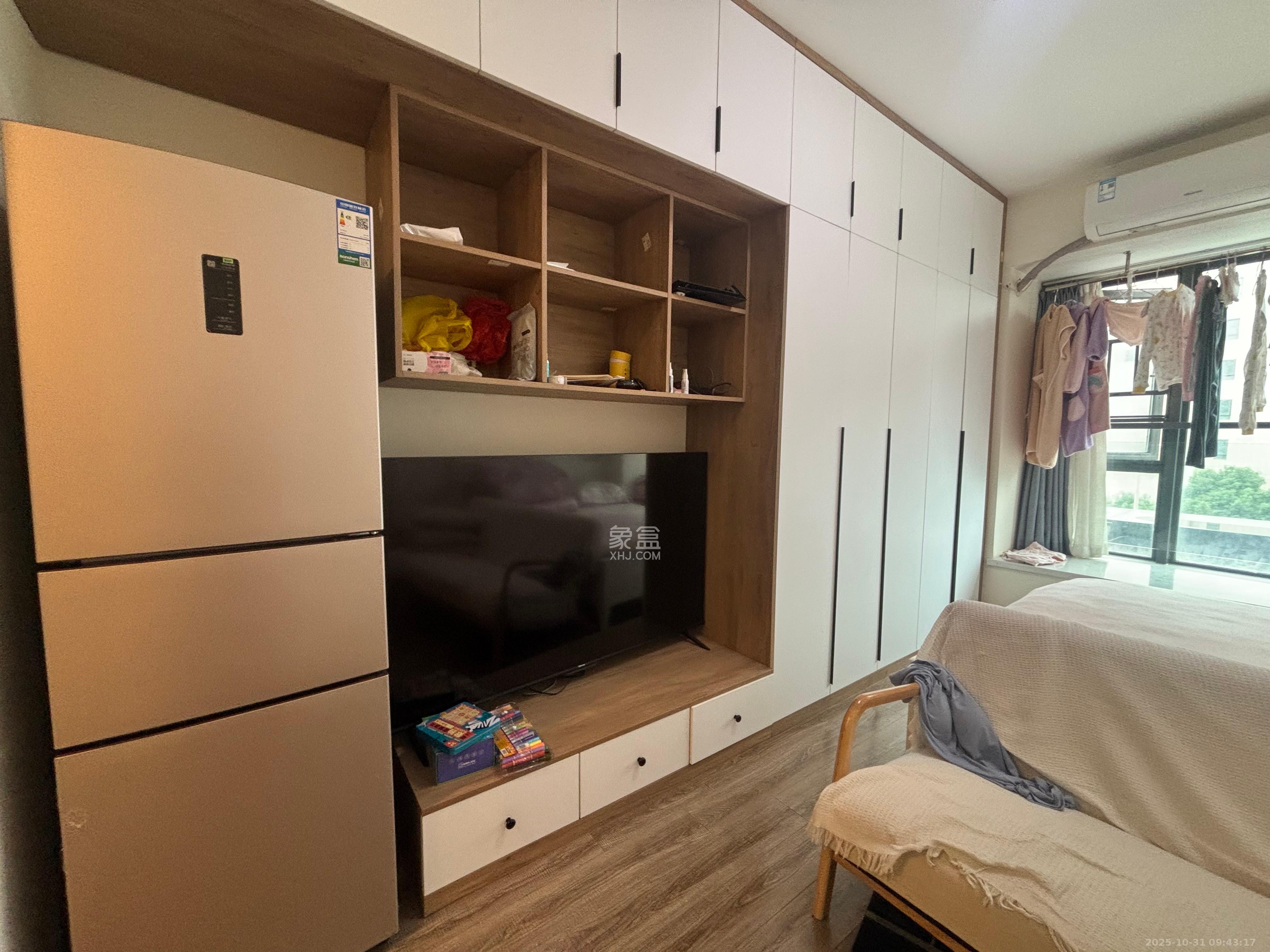 卓越浅水湾  1室0厅0卫    1300.0元/月 卓越浅水湾  1室0厅0卫    1300.0元/月室内图