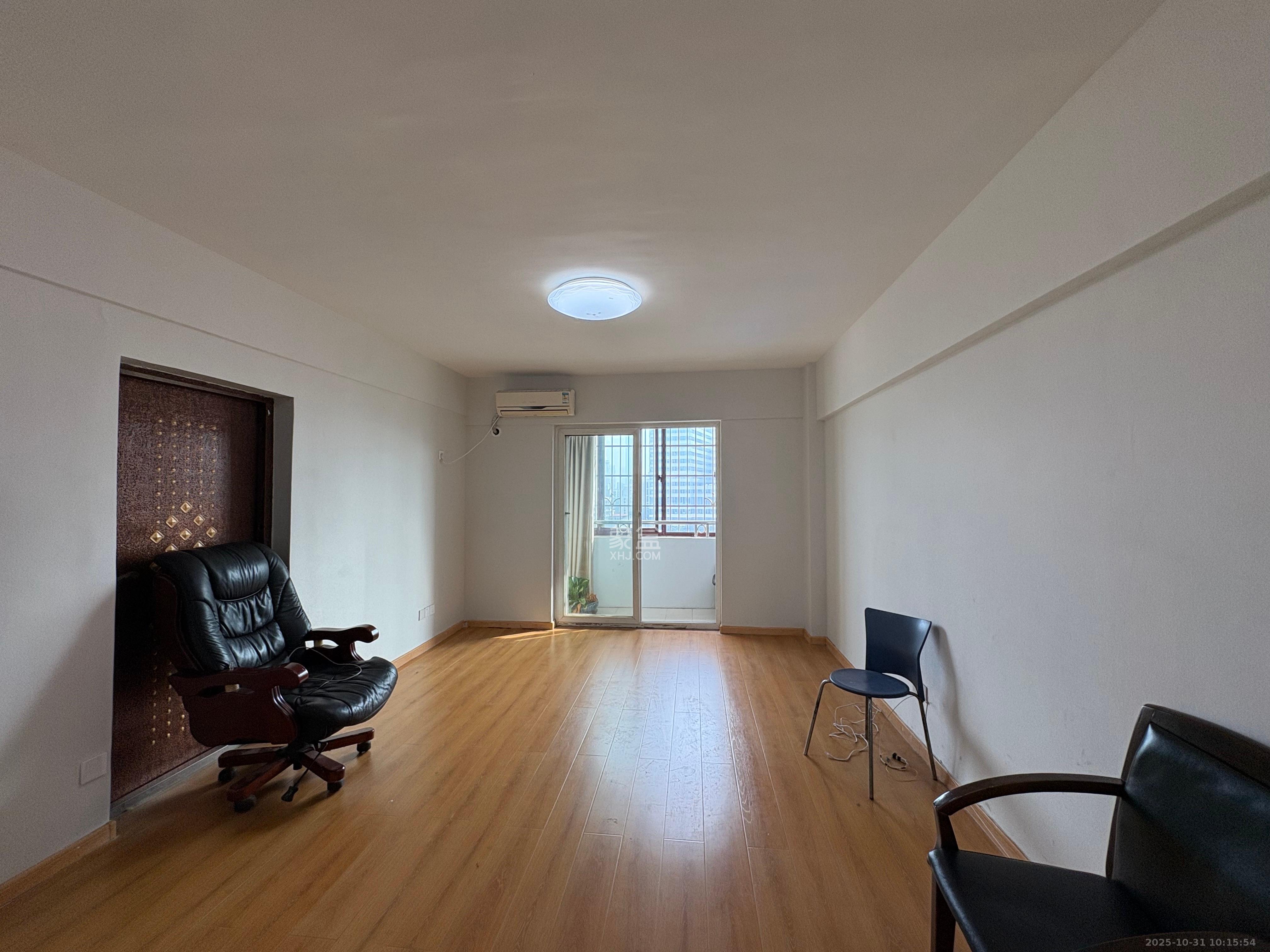 玛依拉山庄  1室1厅1卫    1500.0元/月 玛依拉山庄  1室1厅1卫    1500.0元/月室内图