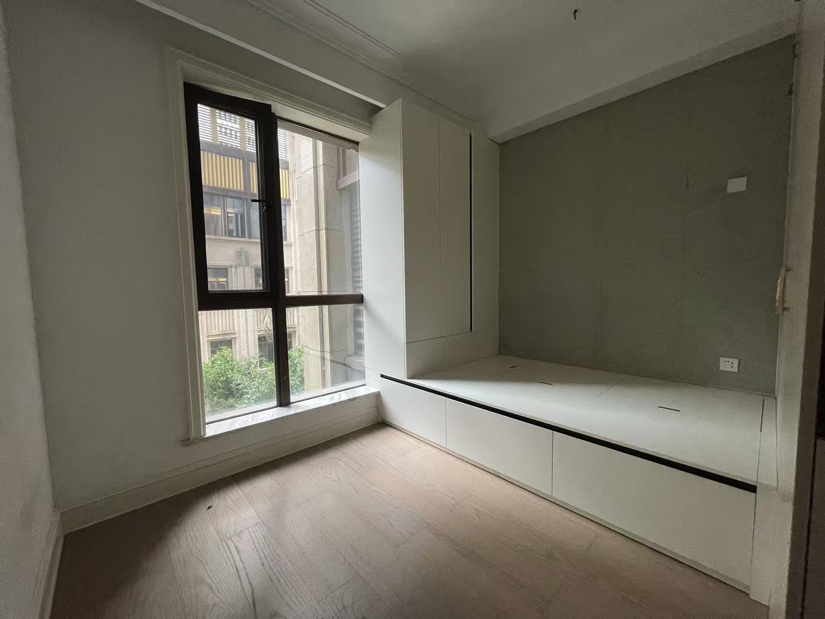 海航豪庭北苑  5室2厅3卫    9500.0元/月室内图