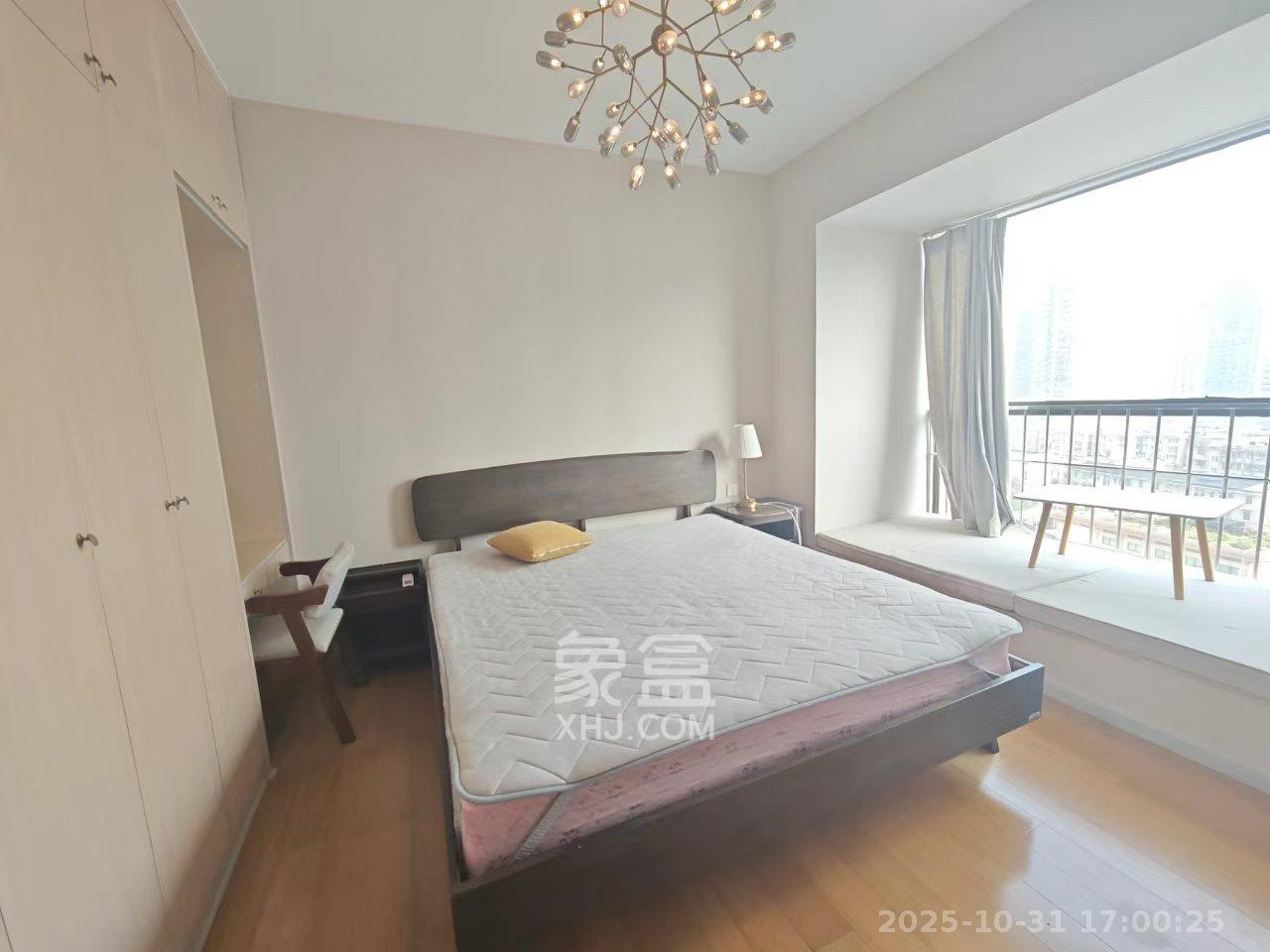 盛世美居荷园  3室2厅2卫    3300.0元/月室内图