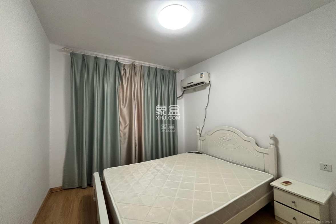 安泰嘉园(湘府邻伴) 3室2厅2卫 2500.0元/月 安泰嘉园(湘府邻伴) 3室2厅2卫 2500.0元/月室内图