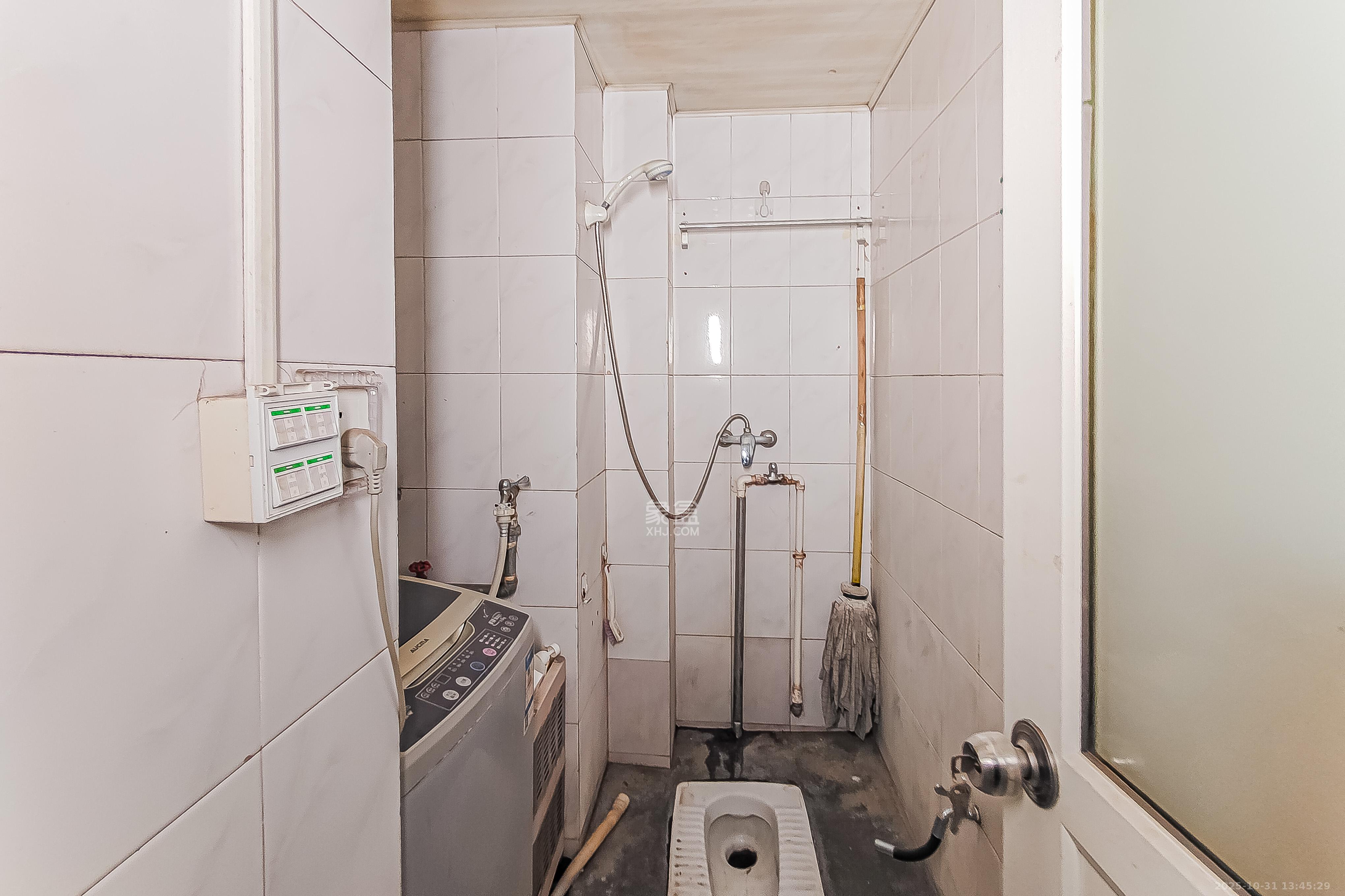 南门口散盘 2室1厅1卫 45.0万 南门口散盘 2室1厅1卫 45.0万卫生间