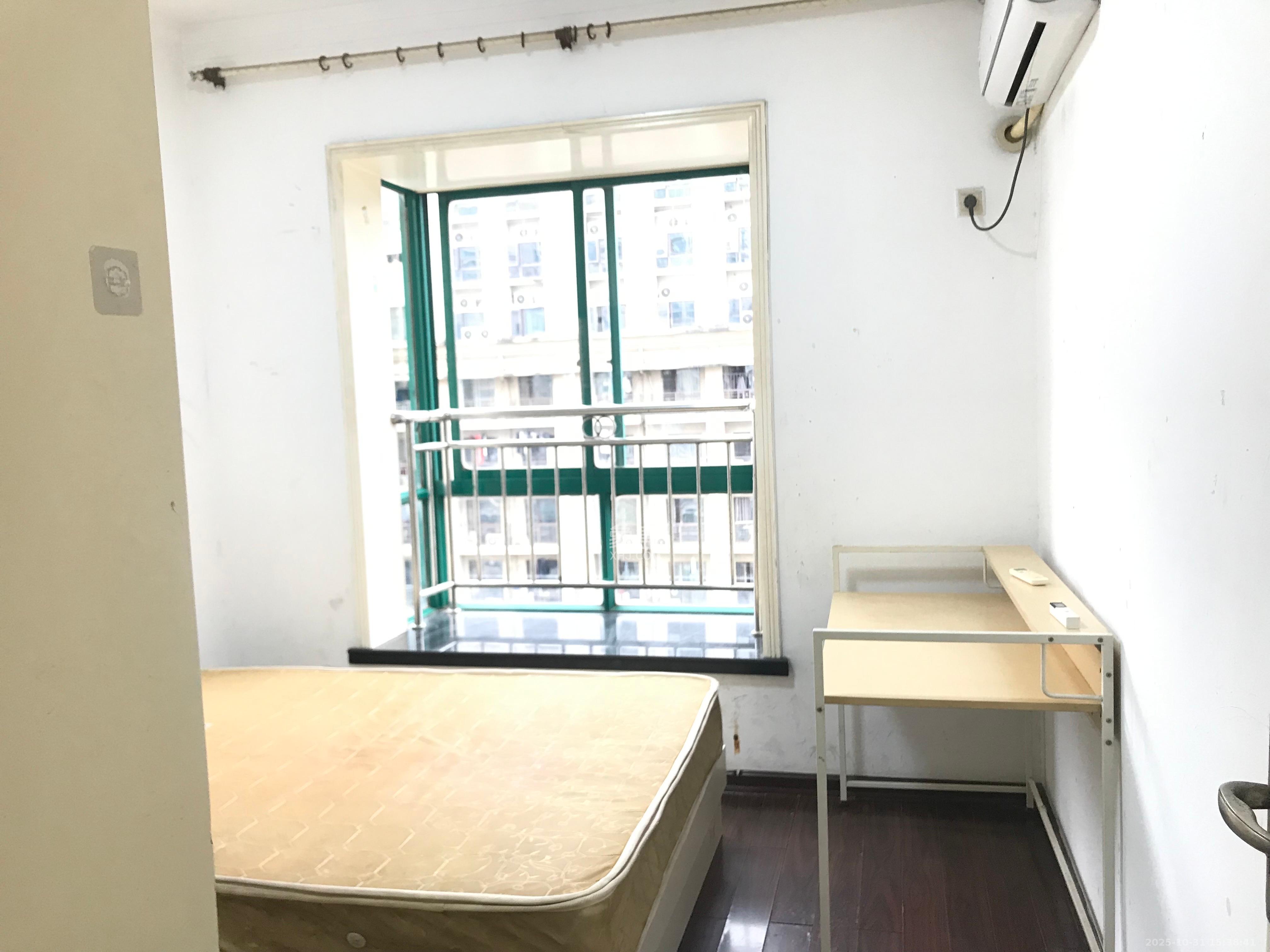 明城公寓  4室2厅2卫    2500.0元/月室内图