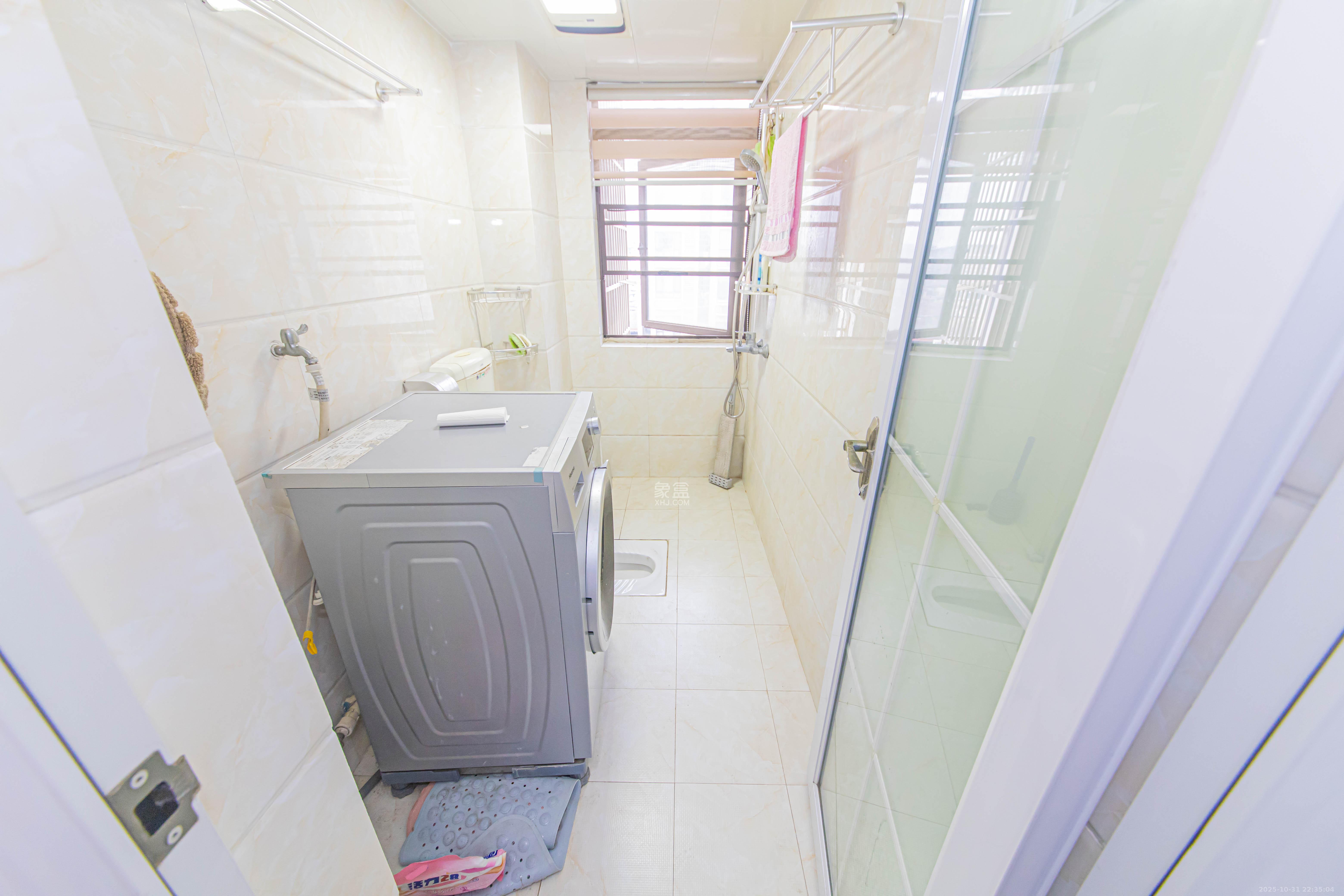 金房奥斯卡  4室2厅1卫    113.0万卫生间