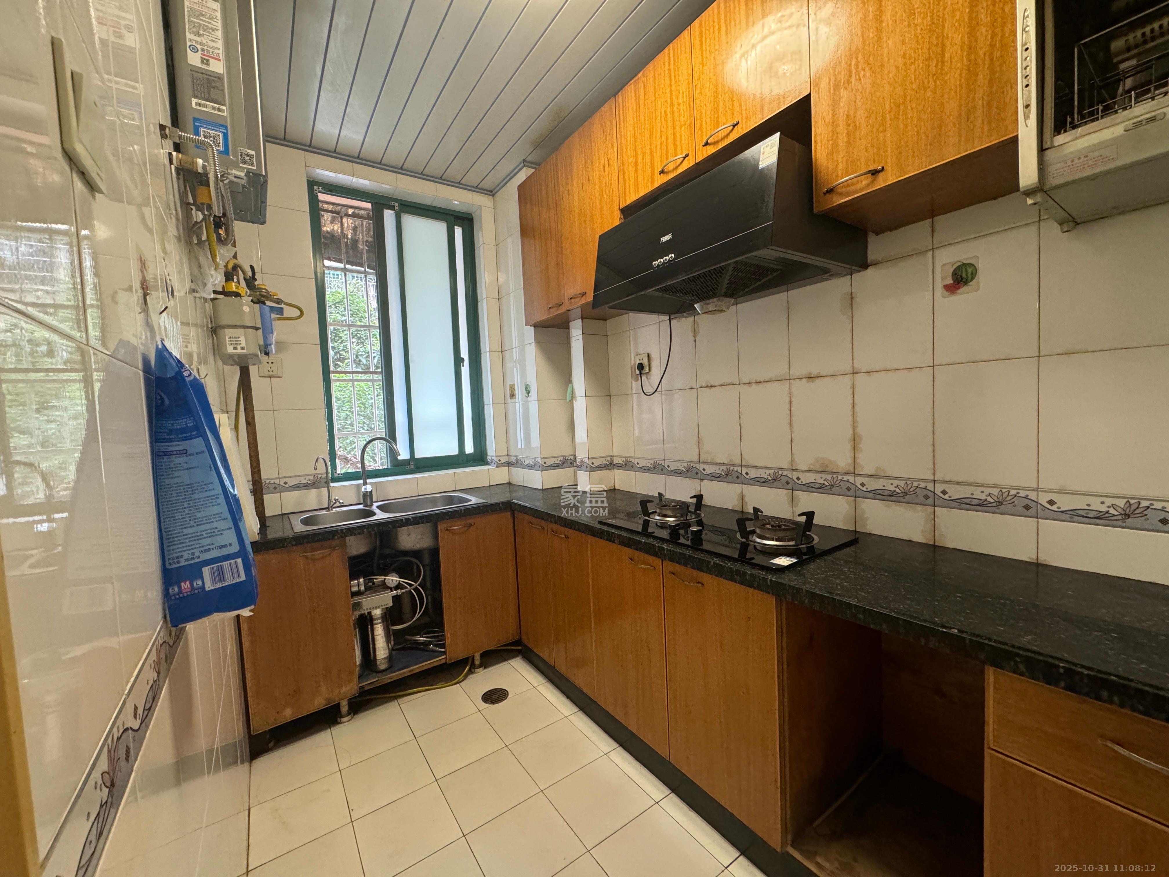 三湘小区 1室0厅0卫 1600.0元/月 三湘小区 1室0厅0卫 1600.0元/月室内图