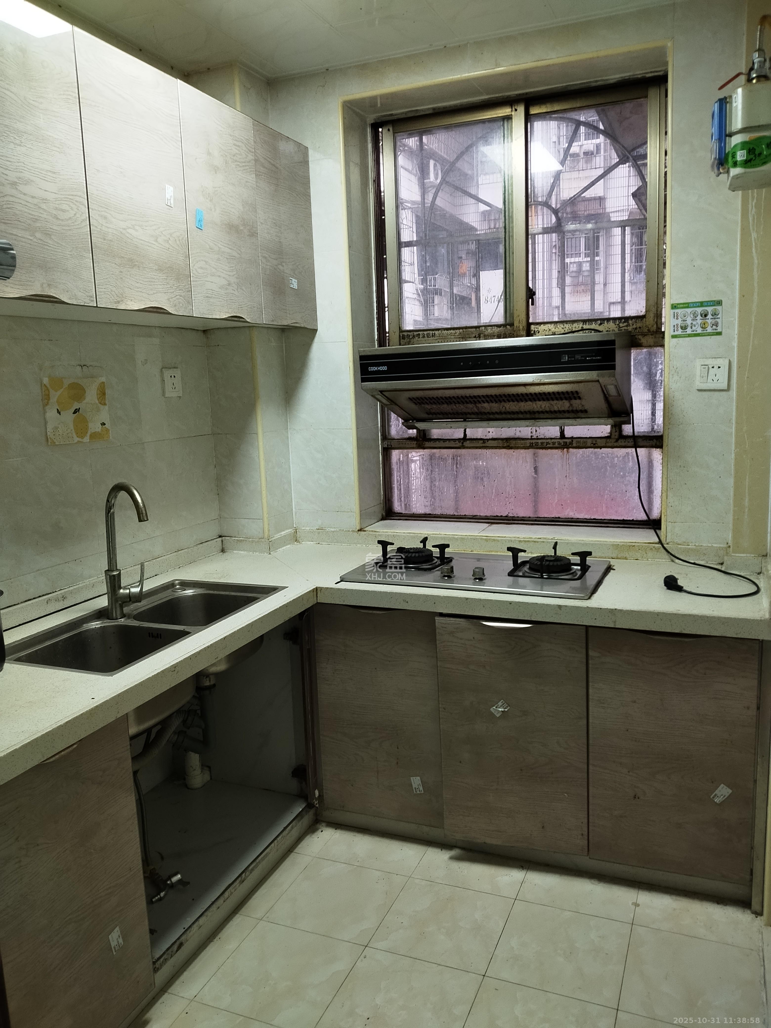 竹园公寓  3室2厅2卫    3000.0元/月 竹园公寓  3室2厅2卫    3000.0元/月室内图