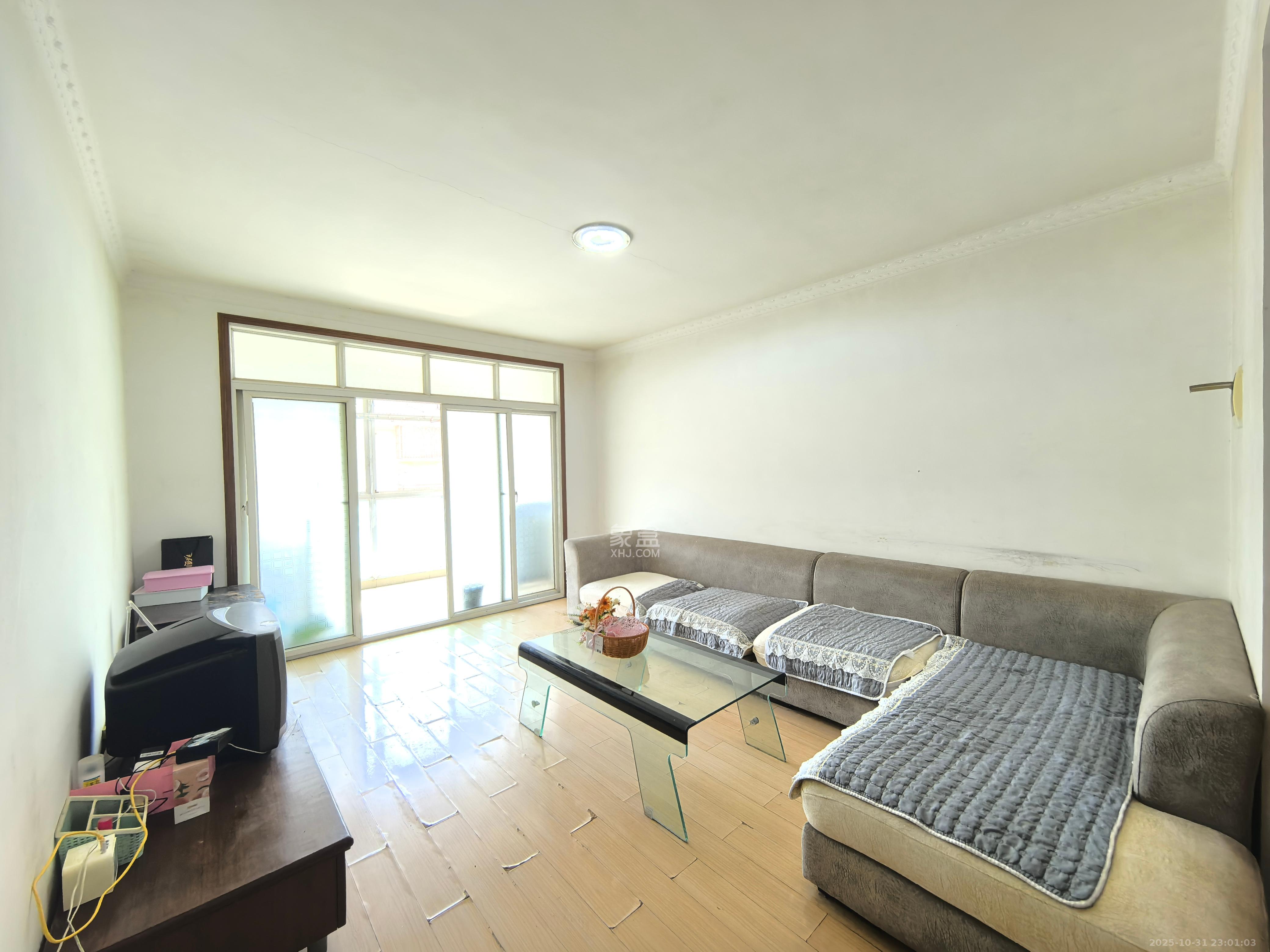 雄海花园  2室2厅1卫    2100.0元/月