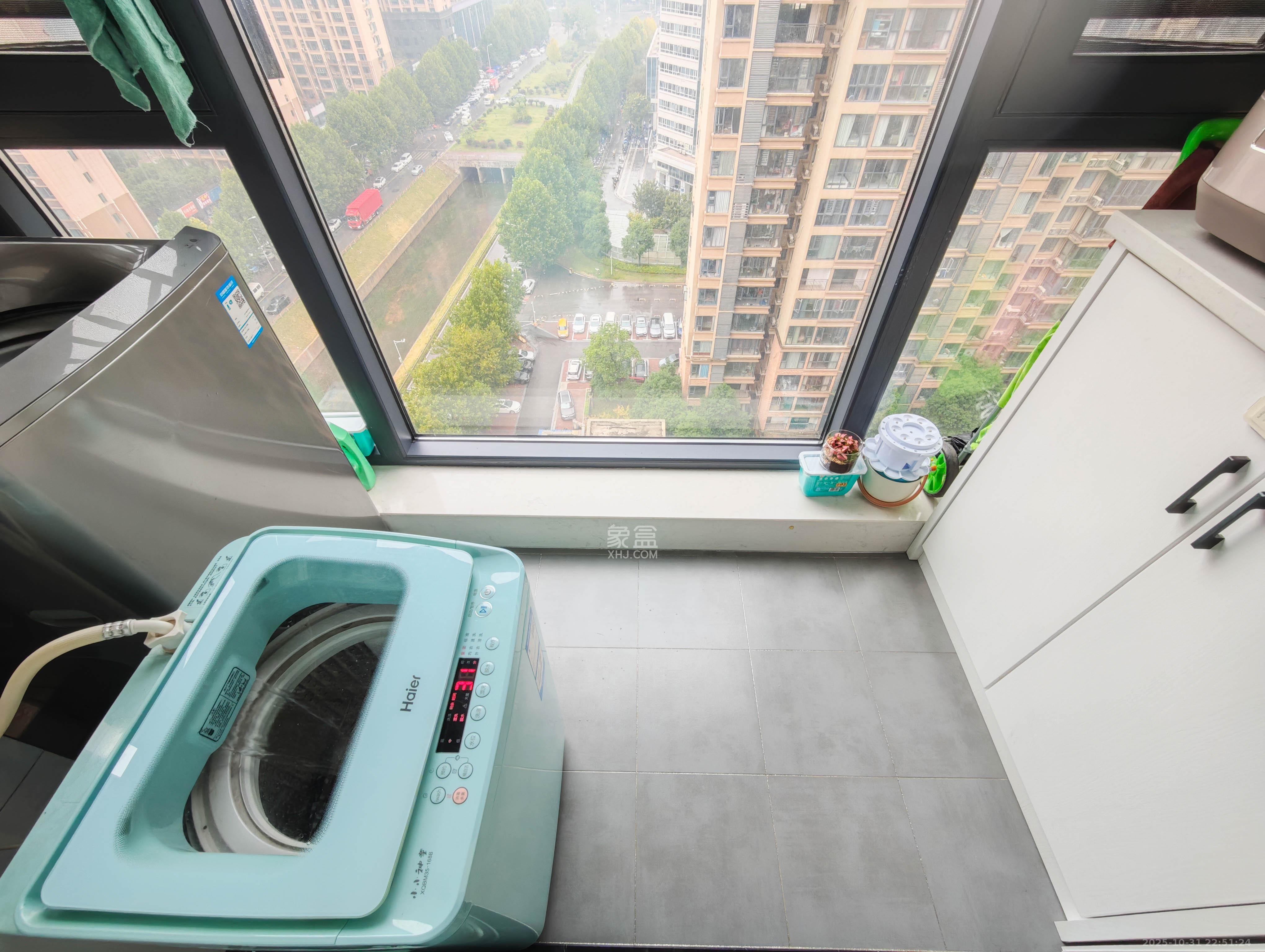 中建嘉和城  3室2厅2卫    113.5万阳台