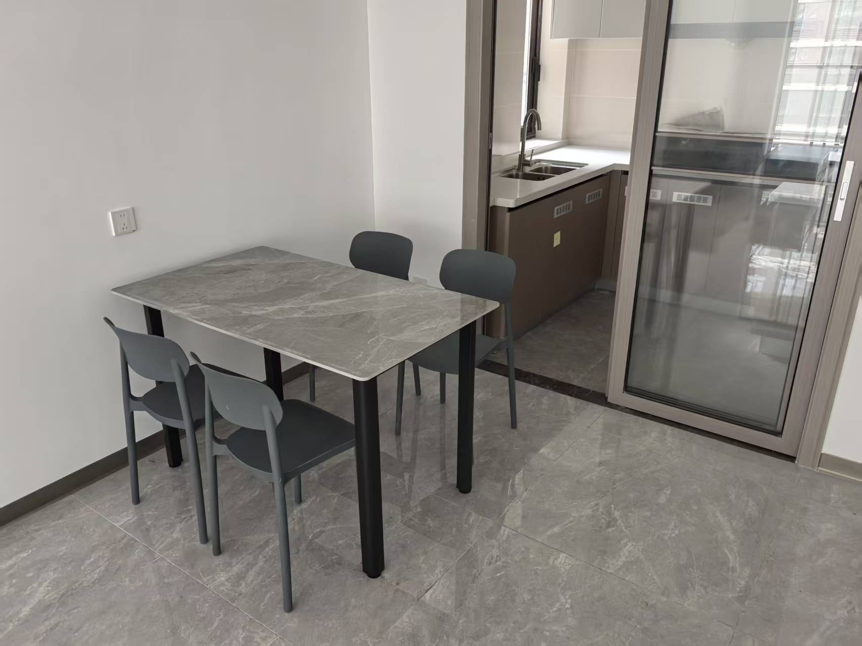 五源河公寓E区  3室2厅2卫    2200.0元/月室内图