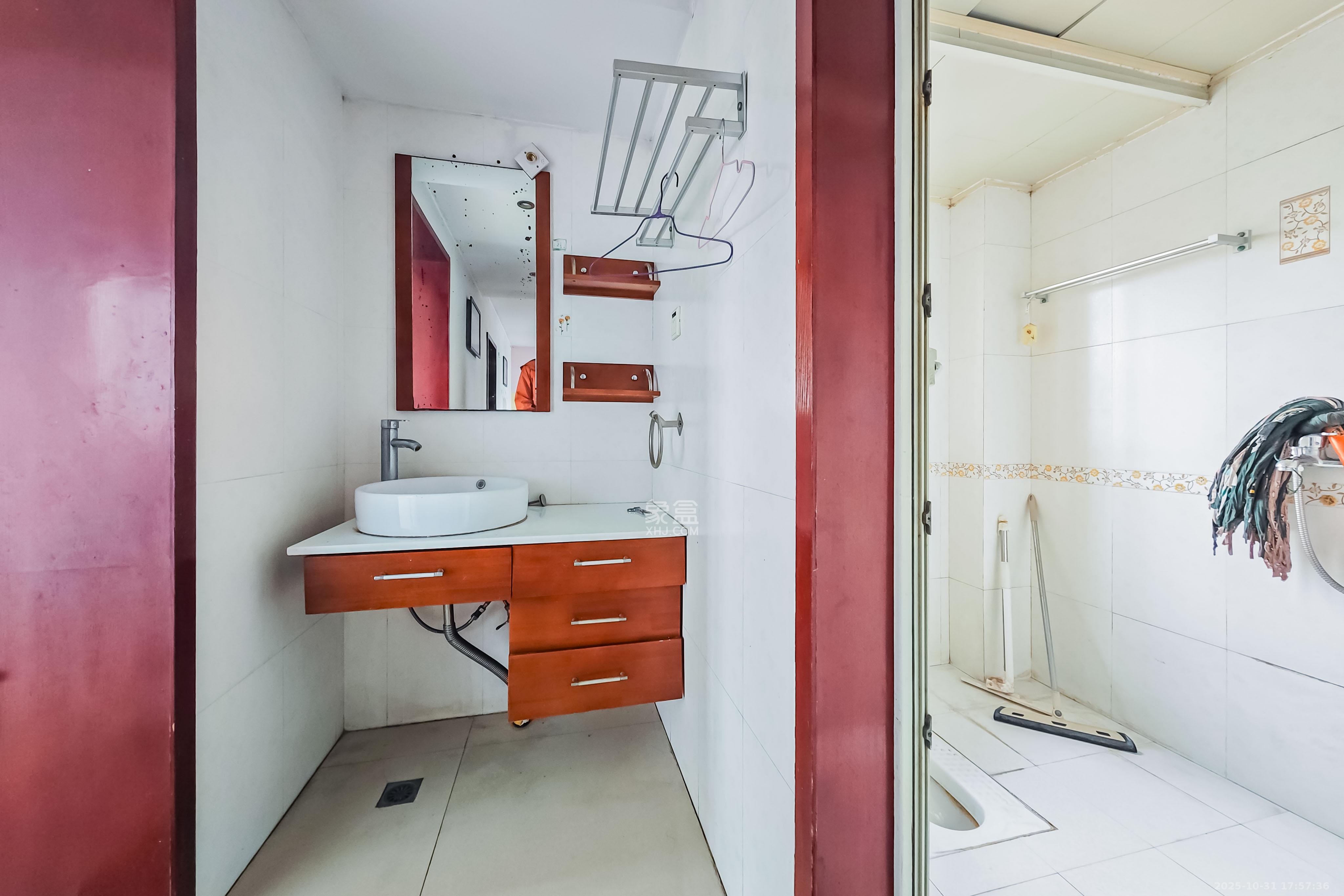 鑫兴佳园  2室2厅1卫    80.0万卫生间