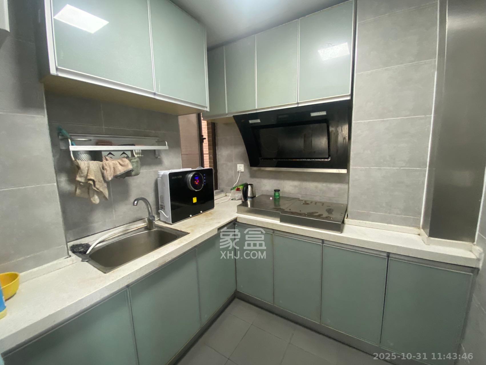 达美D6区  4室2厅2卫    4000.0元/月室内图