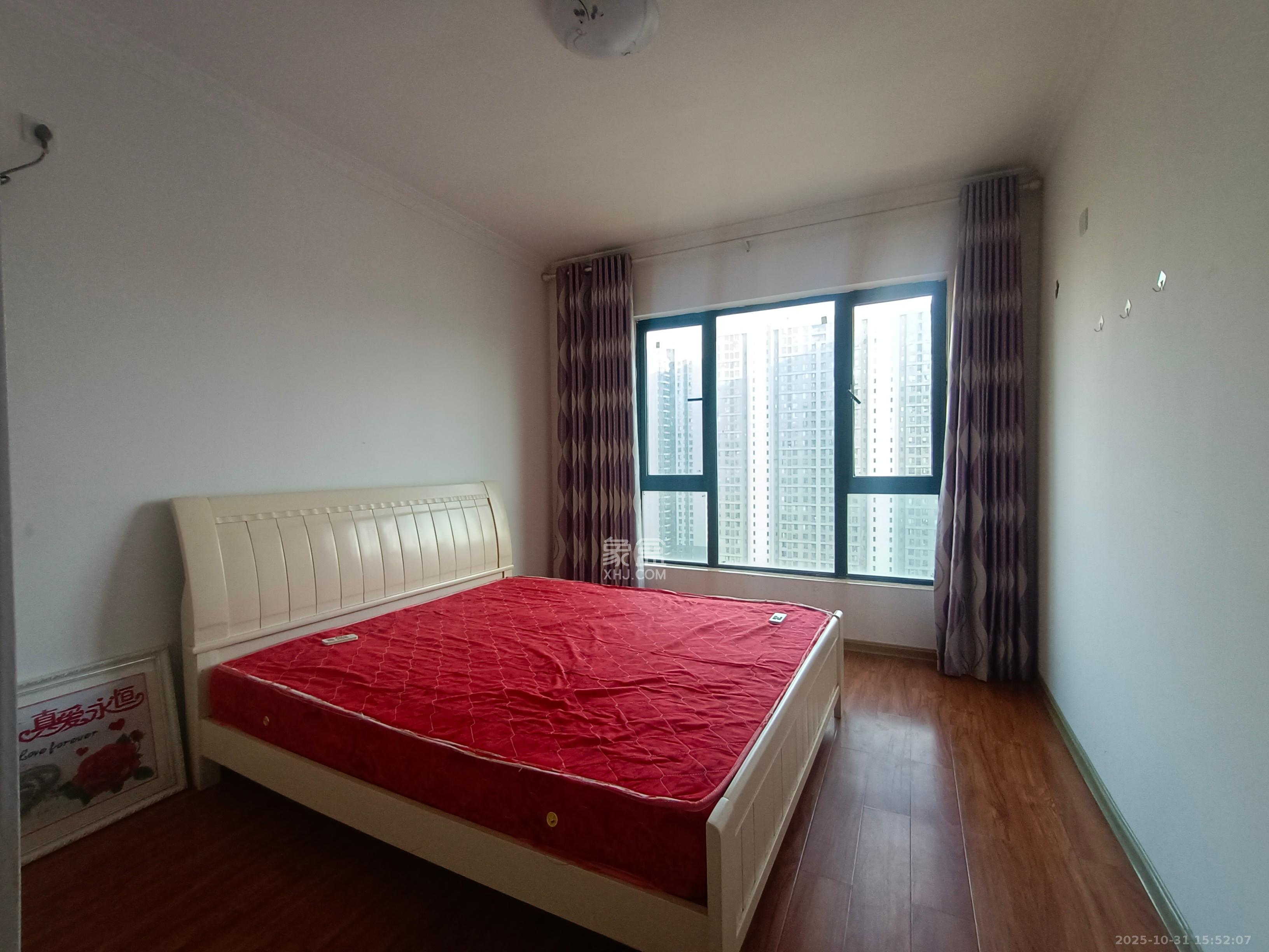 兴旺正佳广场(金石雅苑)  3室2厅1卫    2500.0元/月 兴旺正佳广场(金石雅苑)  3室2厅1卫    2500.0元/月室内图