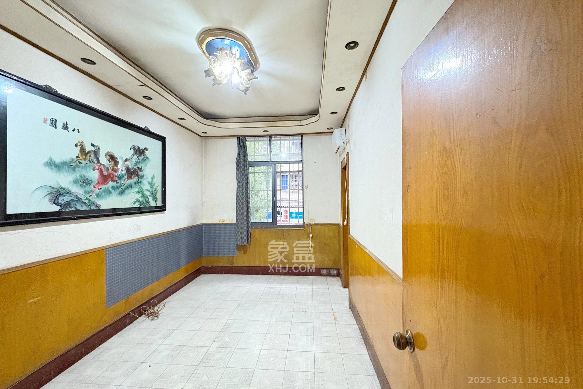 燕山街社区  3室1厅1卫    50.0万 燕山街社区  3室1厅1卫    50.0万客厅