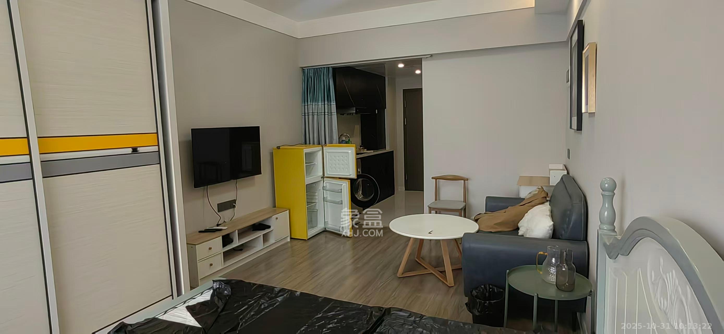 青年才郡(盈安大厦)  1室1厅1卫    1800.0元/月 青年才郡(盈安大厦)  1室1厅1卫    1800.0元/月室内图