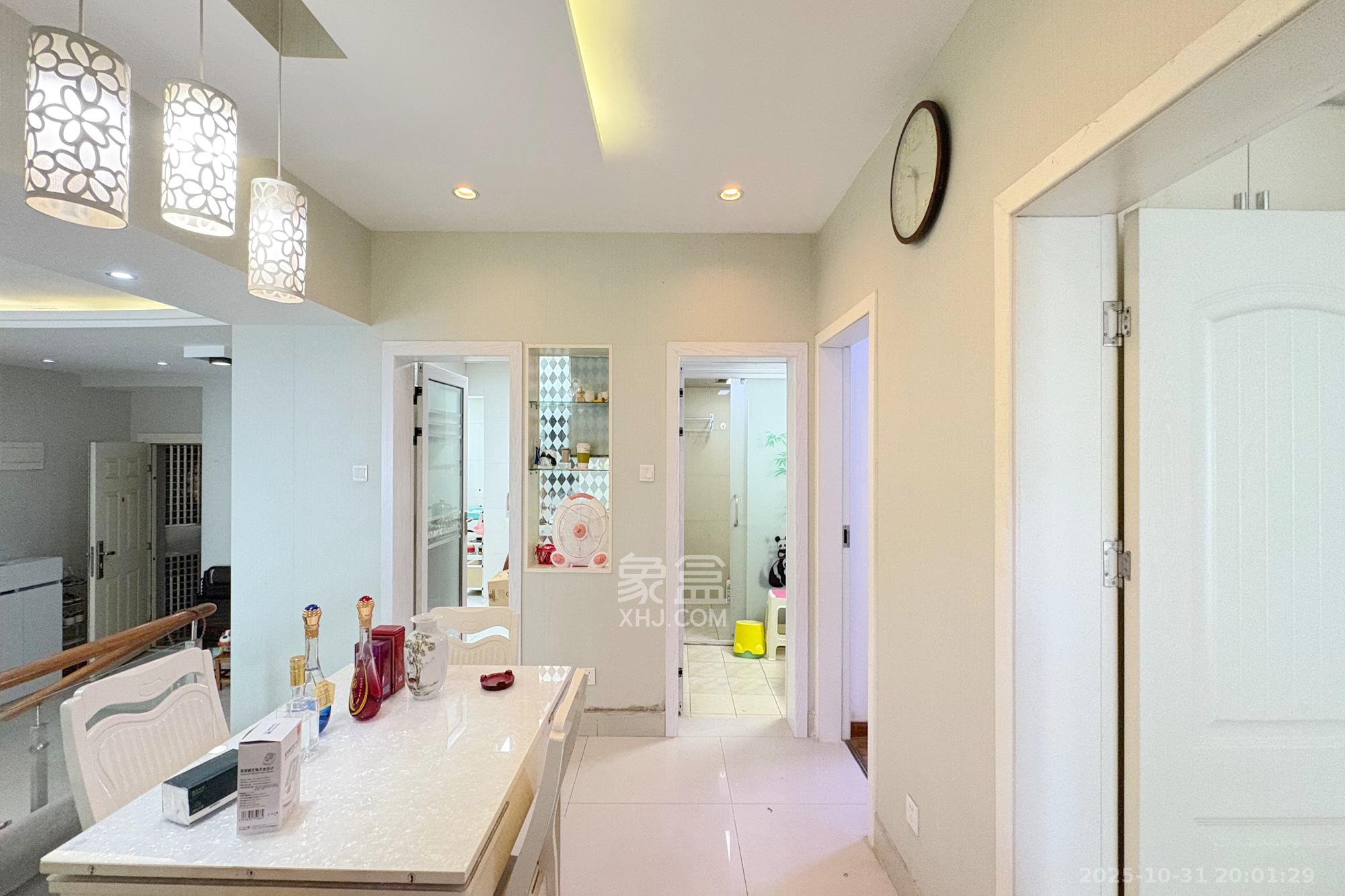 王府花园 3室2厅2卫 138.0万 王府花园 3室2厅2卫 138.0万其他