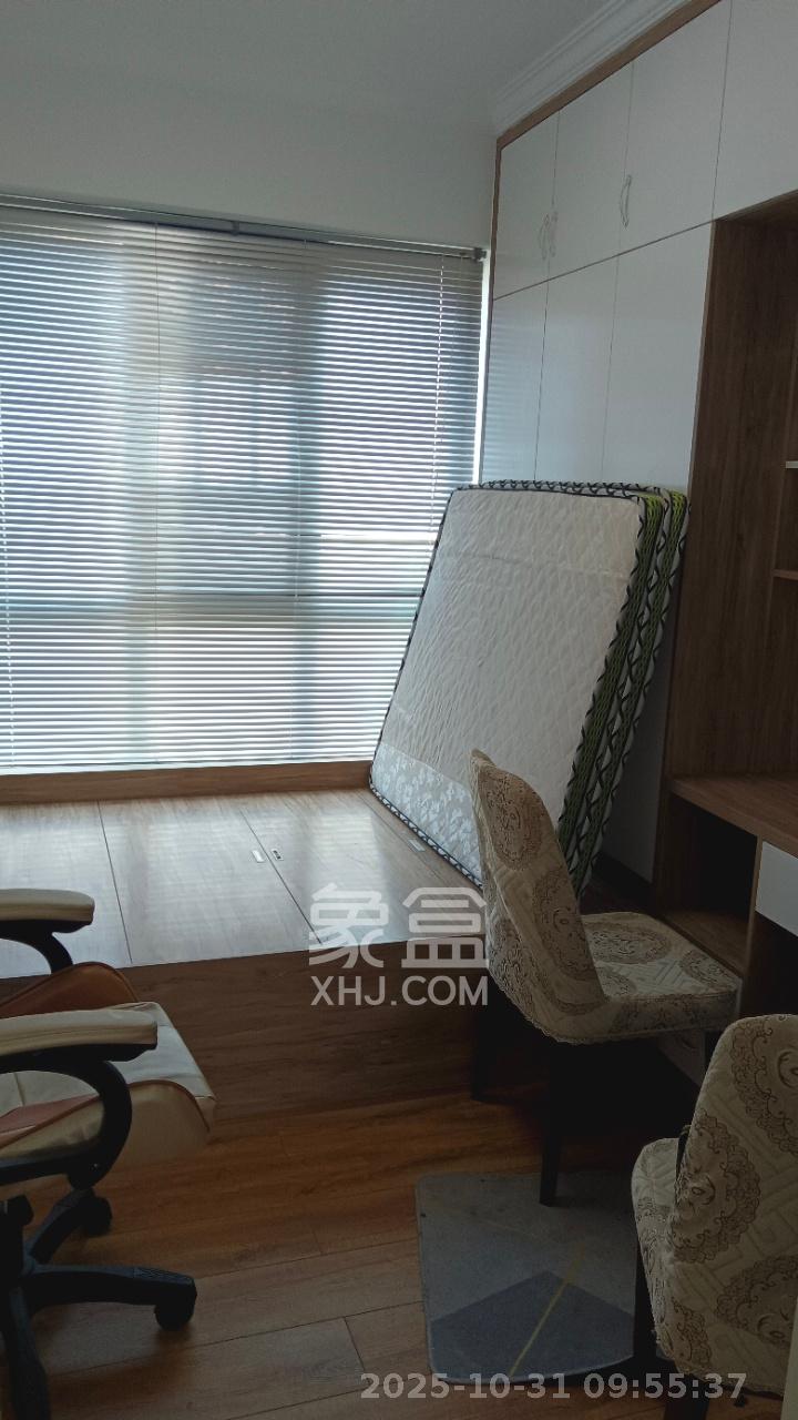 绿地新都会  3室2厅2卫    2300.0元/月 绿地新都会  3室2厅2卫    2300.0元/月室内图