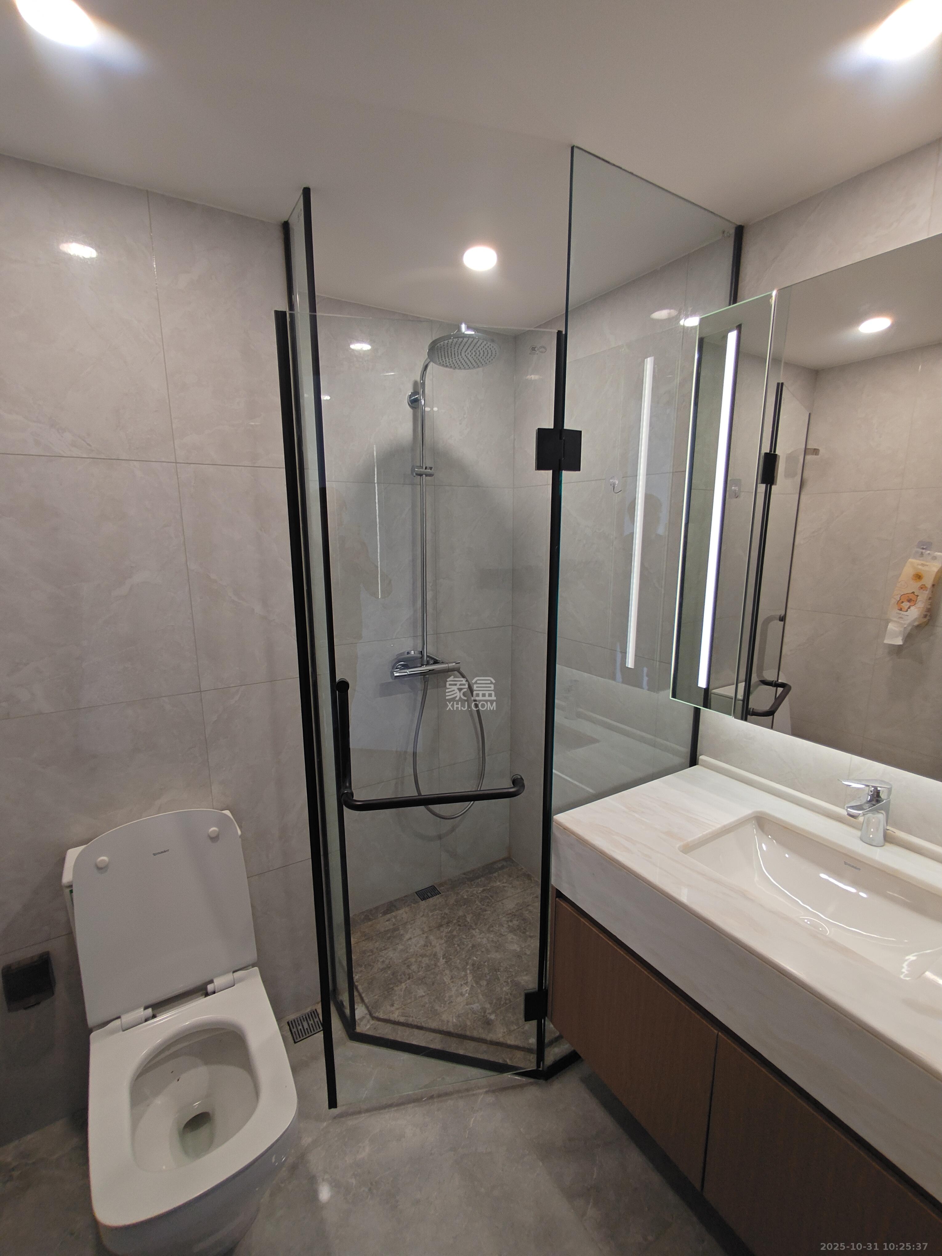 嘉臣道 1室0厅0卫 15800.0元/月 嘉臣道 1室0厅0卫 15800.0元/月室内图