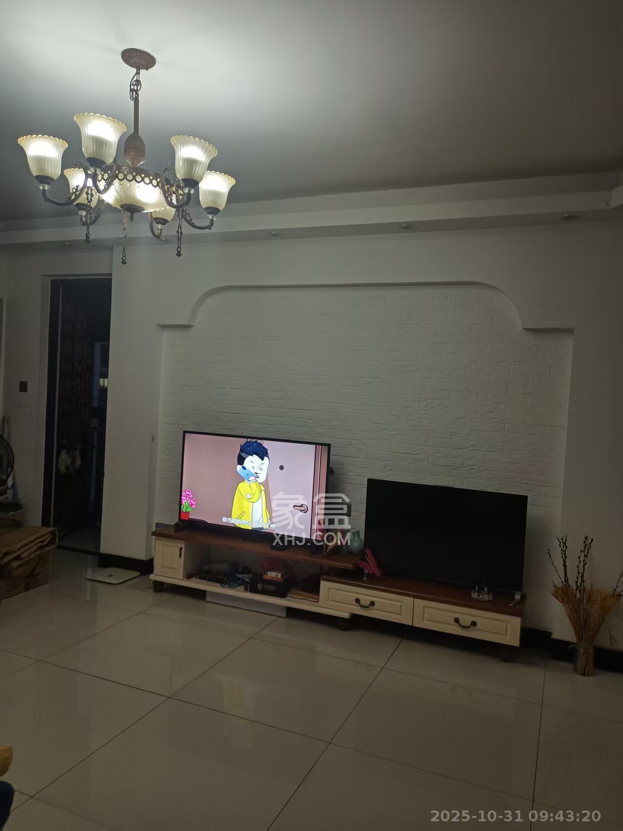 钱隆学府一、二期 2室2厅1卫 2300.0元/月 钱隆学府一、二期 2室2厅1卫 2300.0元/月室内图