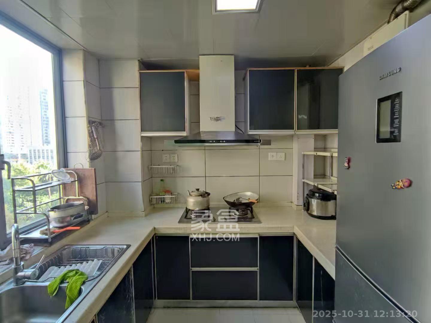 新城新世界一二三期  3室2厅1卫    2600.0元/月 新城新世界一二三期  3室2厅1卫    2600.0元/月室内图