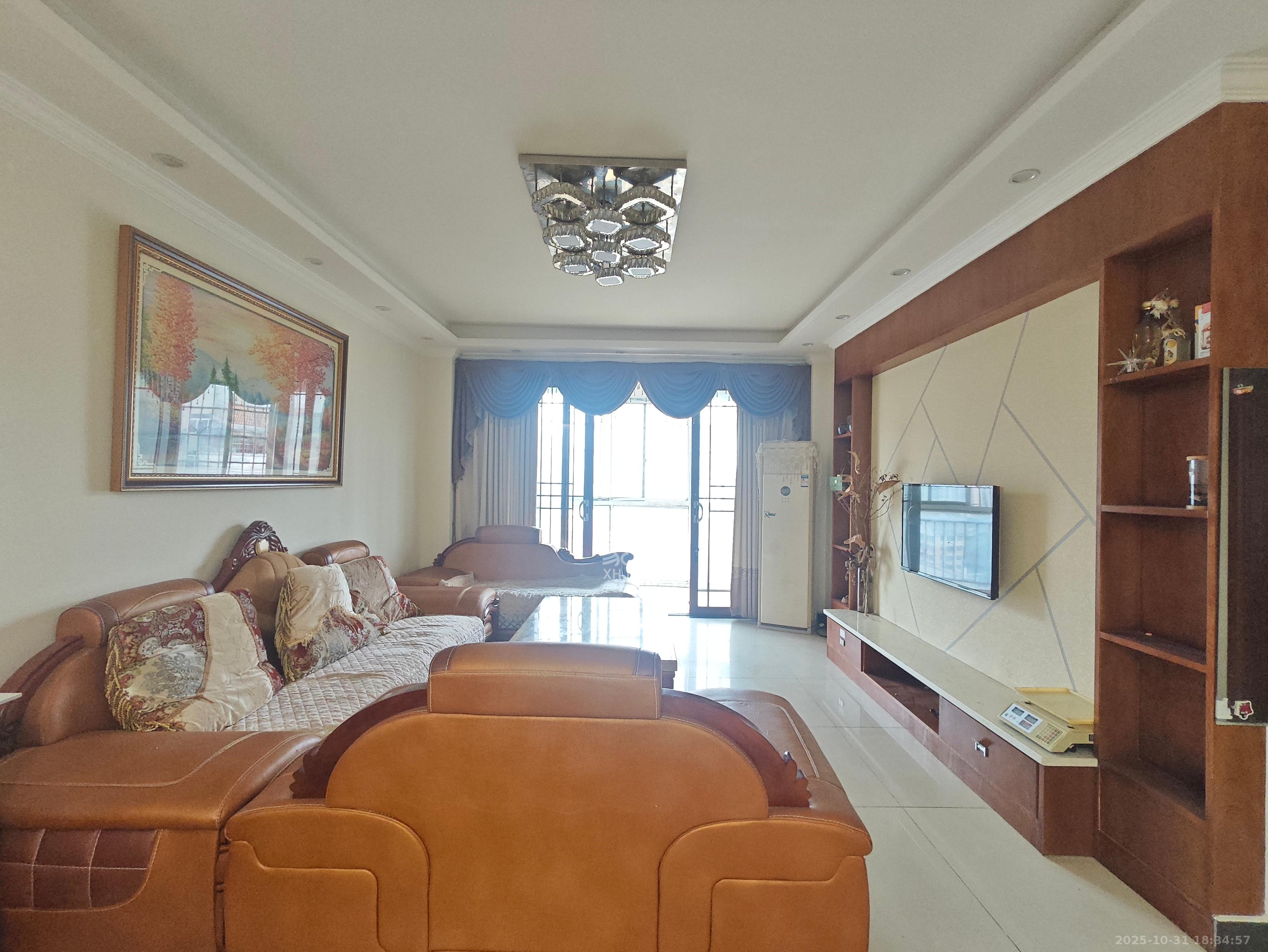 星城国际  2室2厅1卫    1600.0元/月室内图