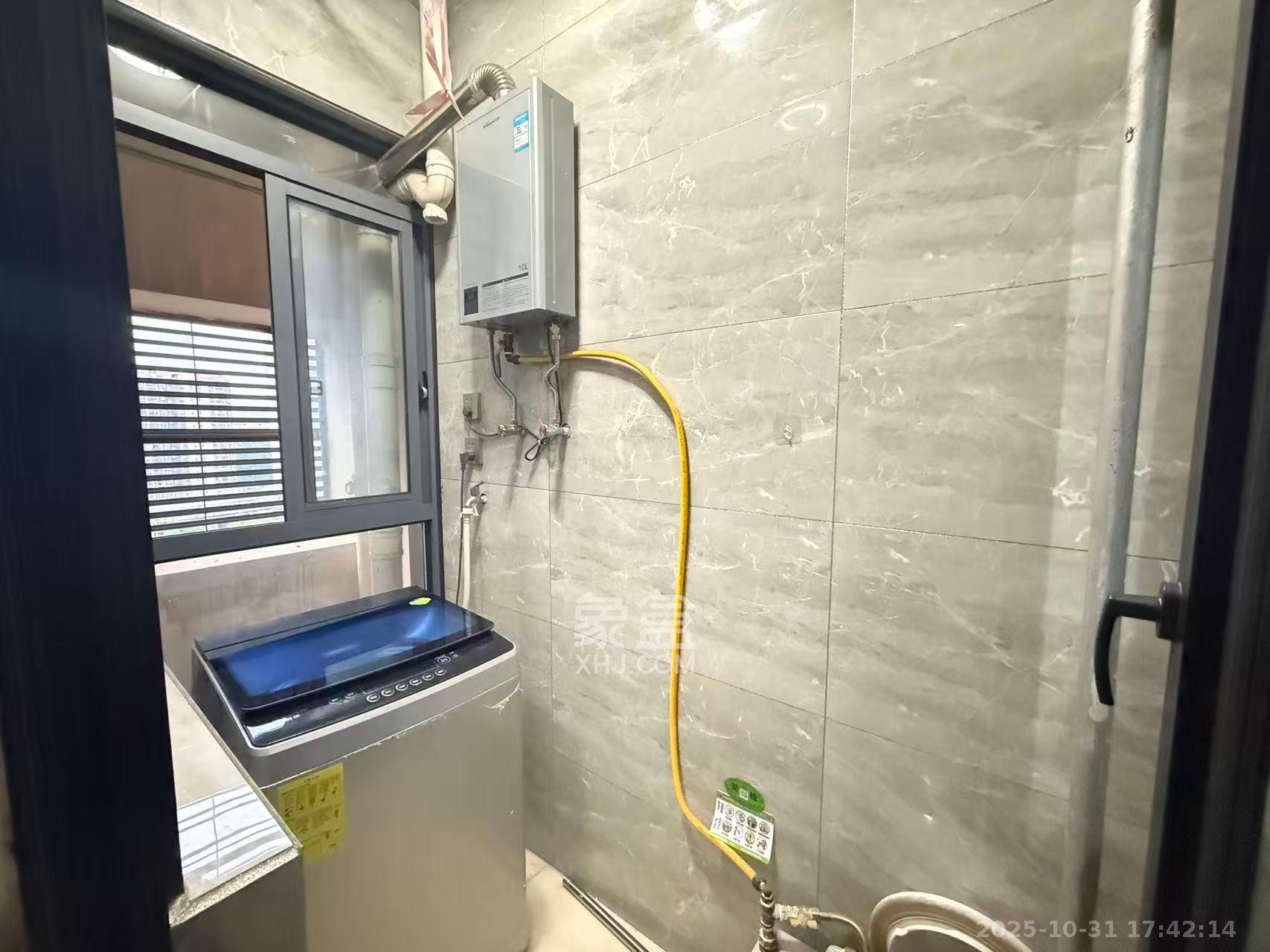 德思勤城市广场（宝格丽公寓）  1室1厅1卫    2400.0元/月室内图