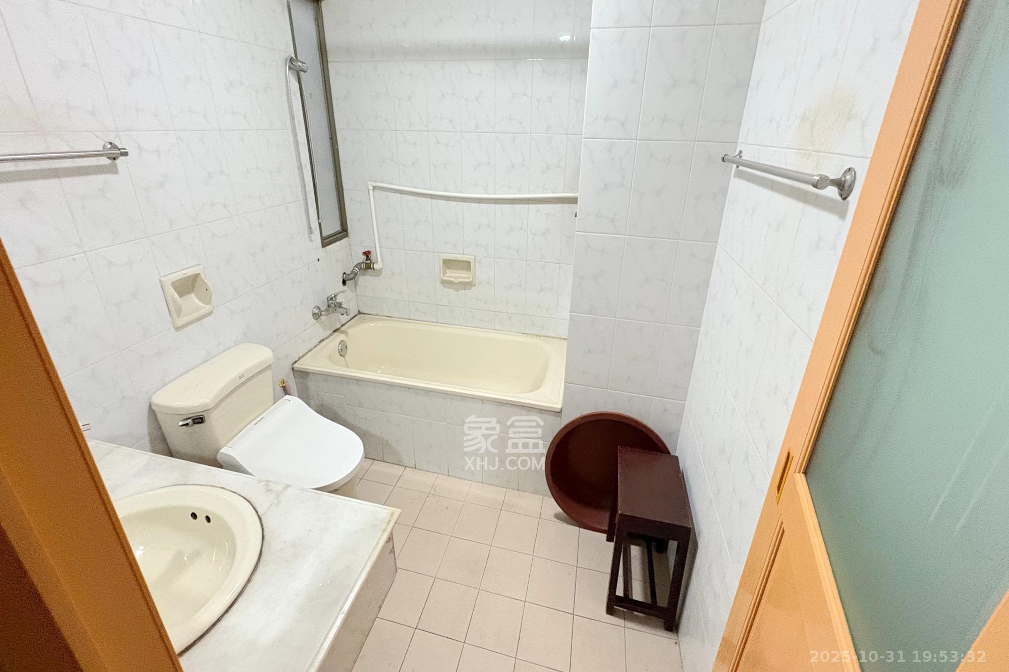 长沙晚报宿舍、晚报大厦  3室2厅2卫    106.0万卫生间