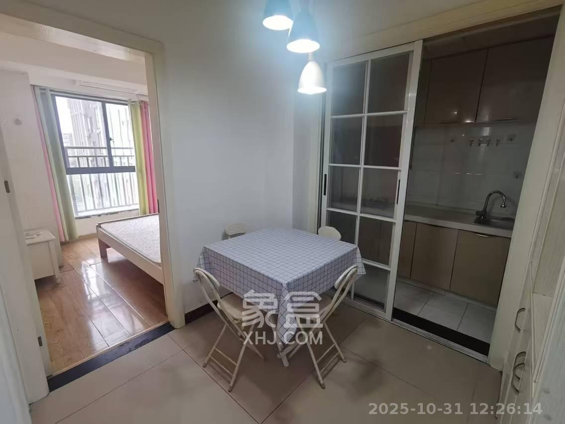 中建芙蓉嘉苑 2室1厅1卫 1500.0元/月 中建芙蓉嘉苑 2室1厅1卫 1500.0元/月室内图