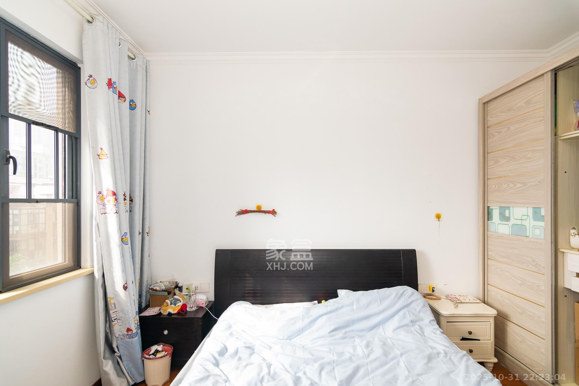 澳海澜庭  3室2厅1卫    60.0万卧室