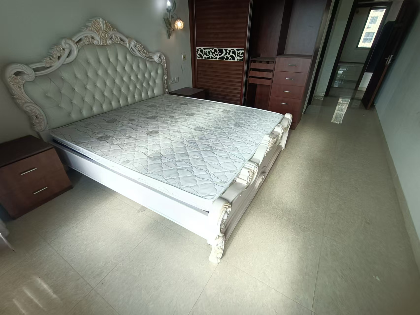 江畔人家  3室2厅2卫    2800.0元/月 江畔人家  3室2厅2卫    2800.0元/月室内图