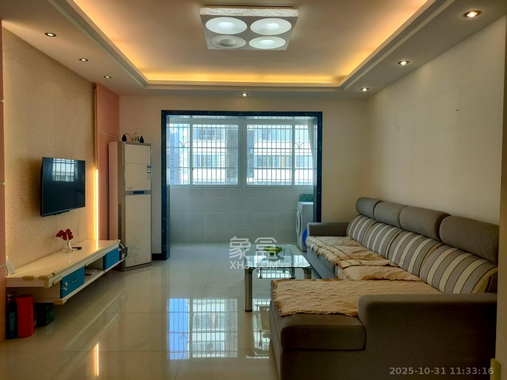 锦璨家园  3室2厅2卫    2300.0元/月