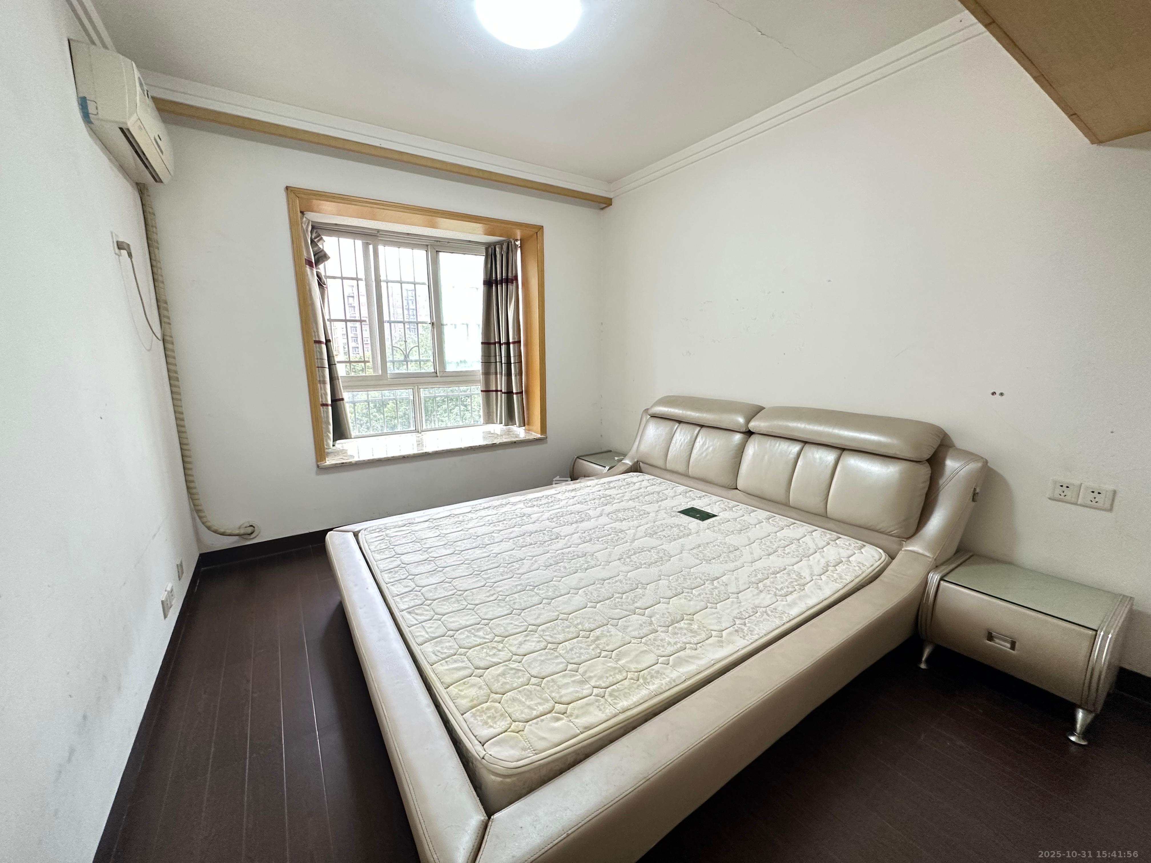 鄱阳小区 2室2厅1卫 1500.0元/月 鄱阳小区 2室2厅1卫 1500.0元/月室内图