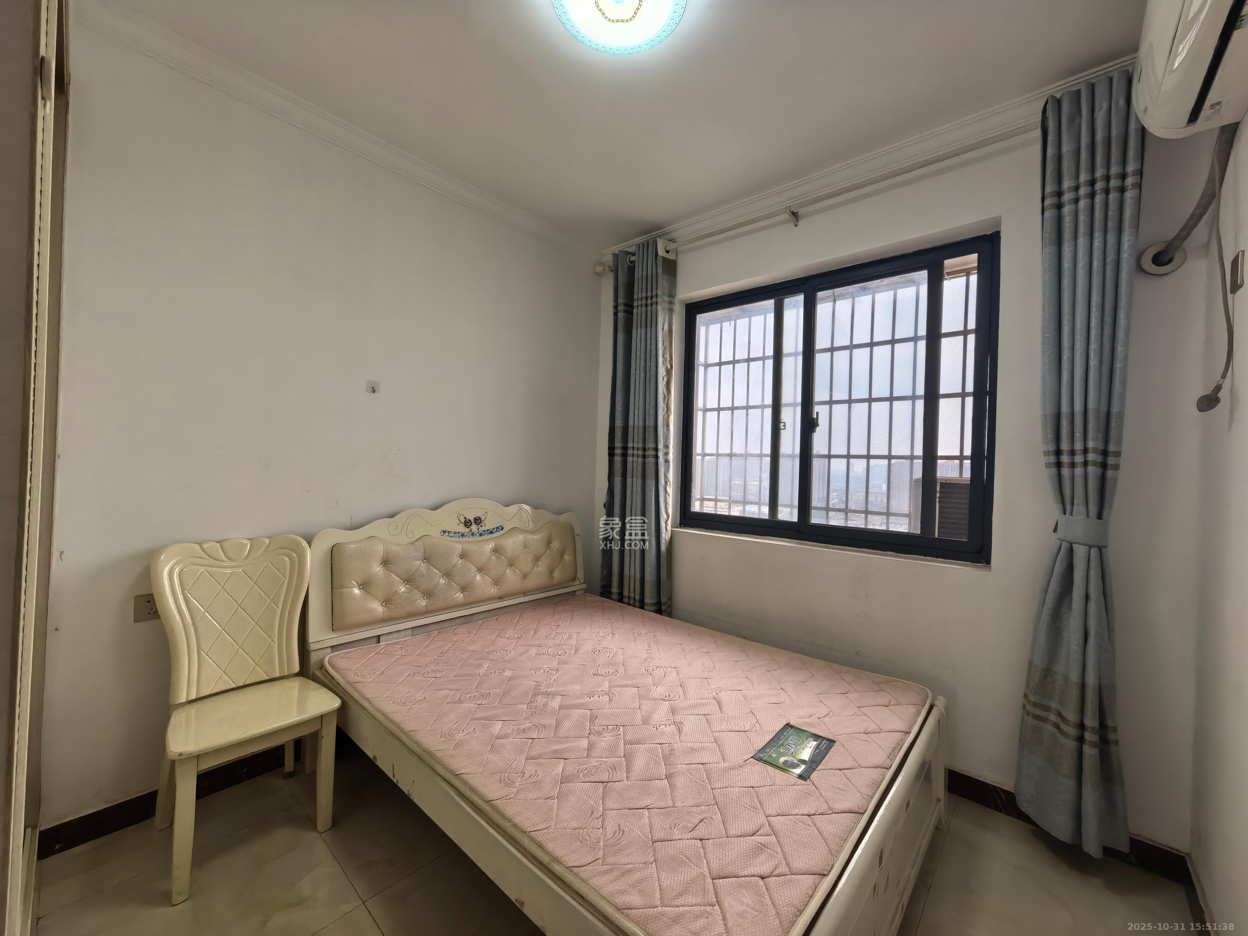 东岸梅园小区 2室2厅1卫 1800.0元/月 东岸梅园小区 2室2厅1卫 1800.0元/月室内图