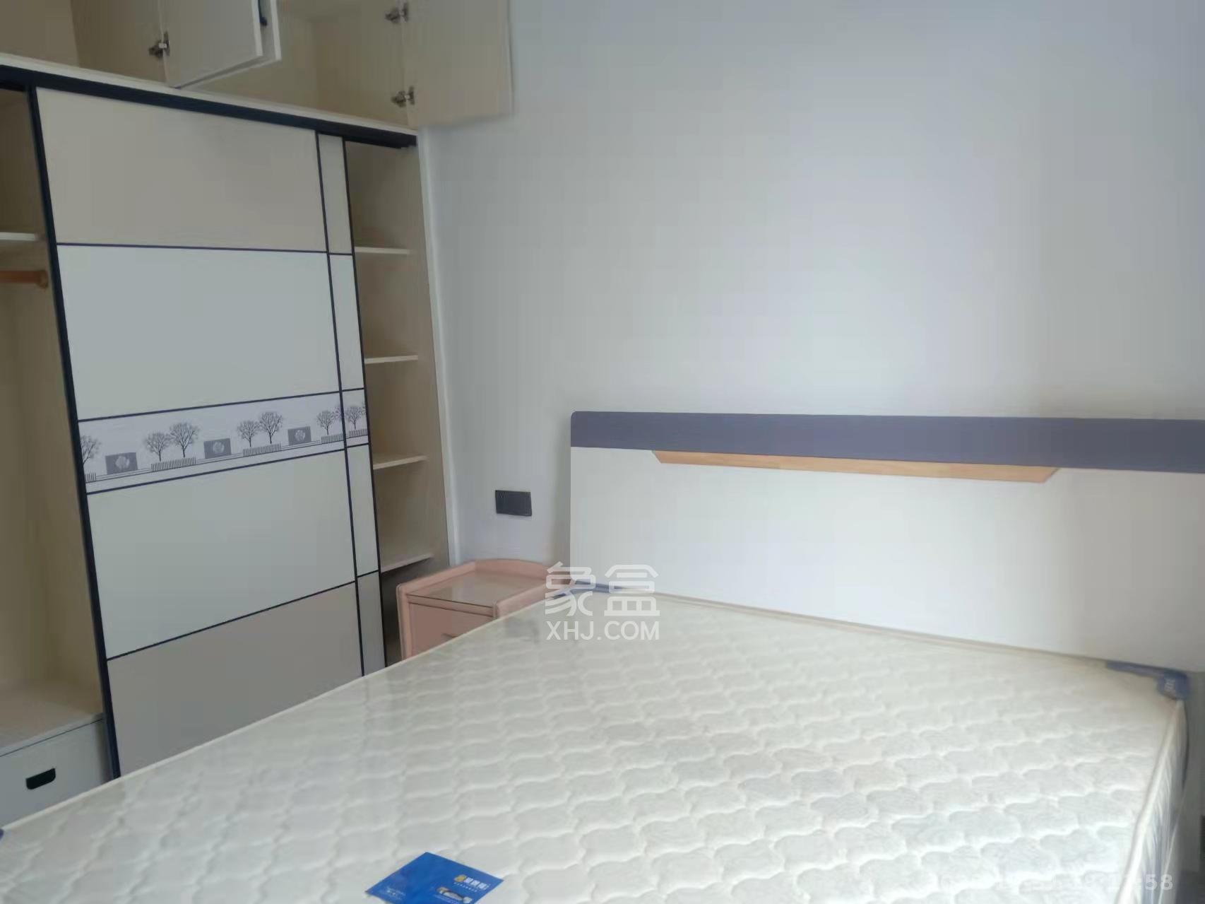 东合新苑  2室2厅1卫    2100.0元/月室内图