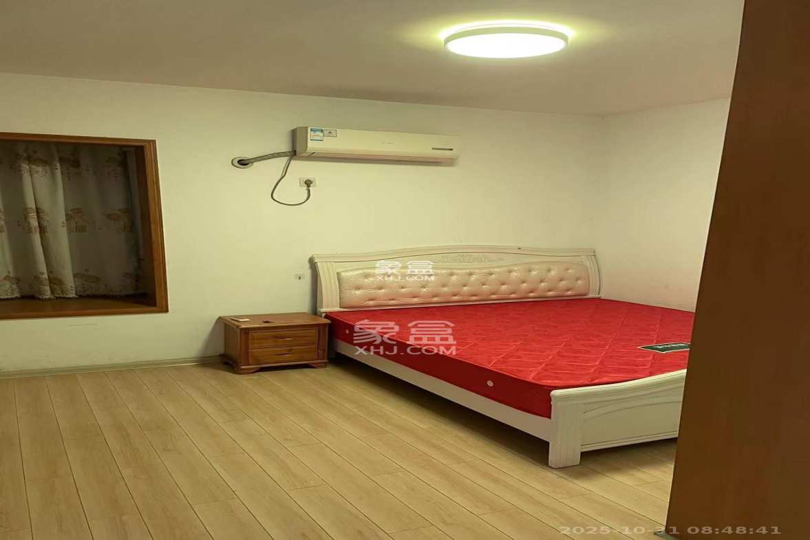 香槟小镇(香槟花苑) 2室2厅1卫 1600.0元/月 香槟小镇(香槟花苑) 2室2厅1卫 1600.0元/月室内图