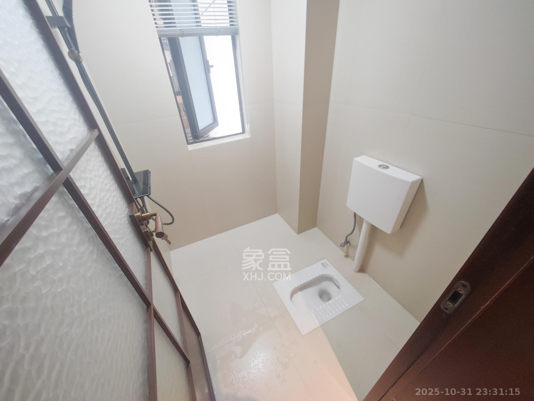 合能枫丹丽舍(柏悦名苑) 1室0厅0卫 119.0万 合能枫丹丽舍(柏悦名苑) 1室0厅0卫 119.0万卫生间