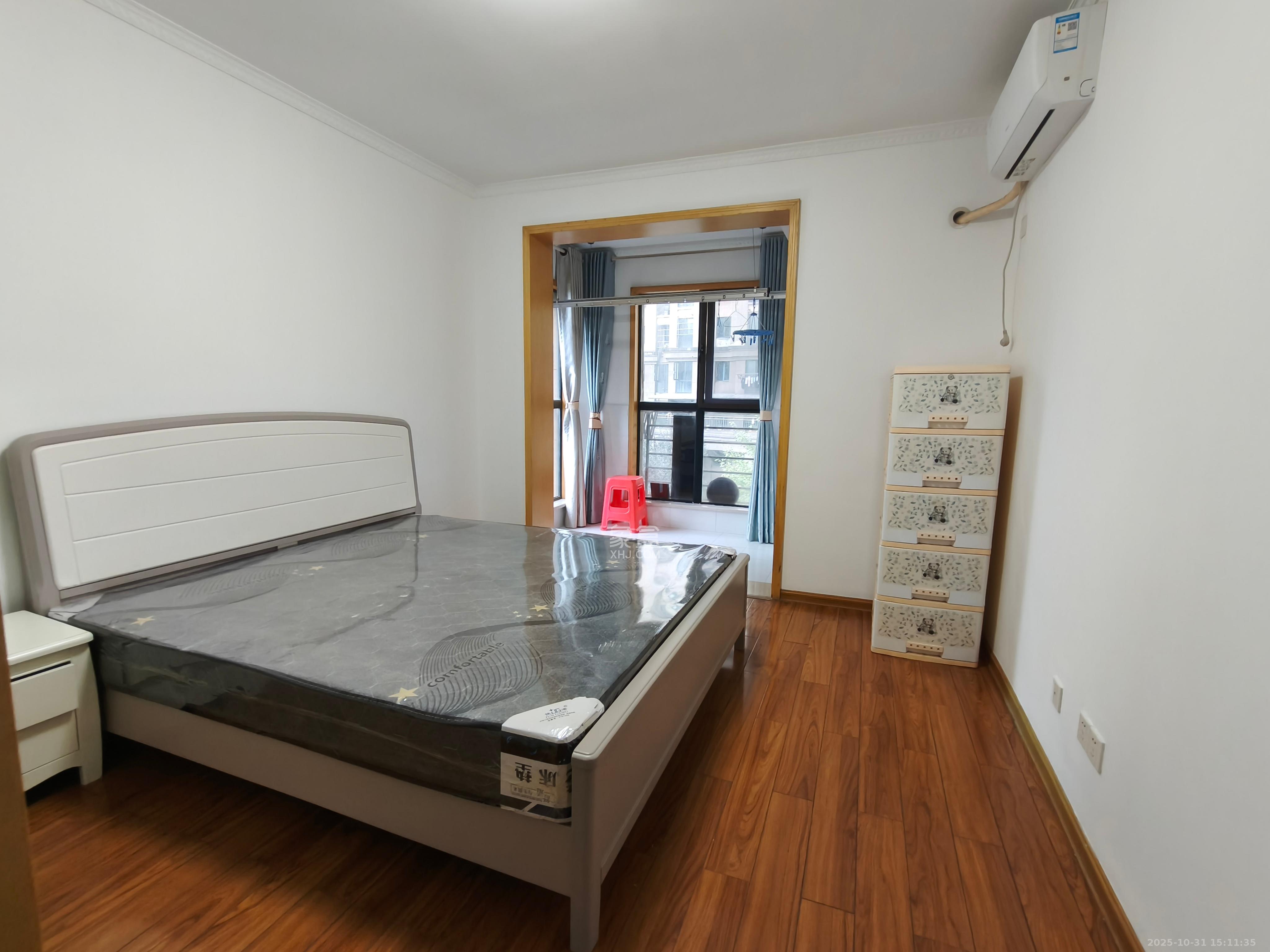 湘江锦绣  2室2厅1卫    1900.0元/月 湘江锦绣  2室2厅1卫    1900.0元/月室内图