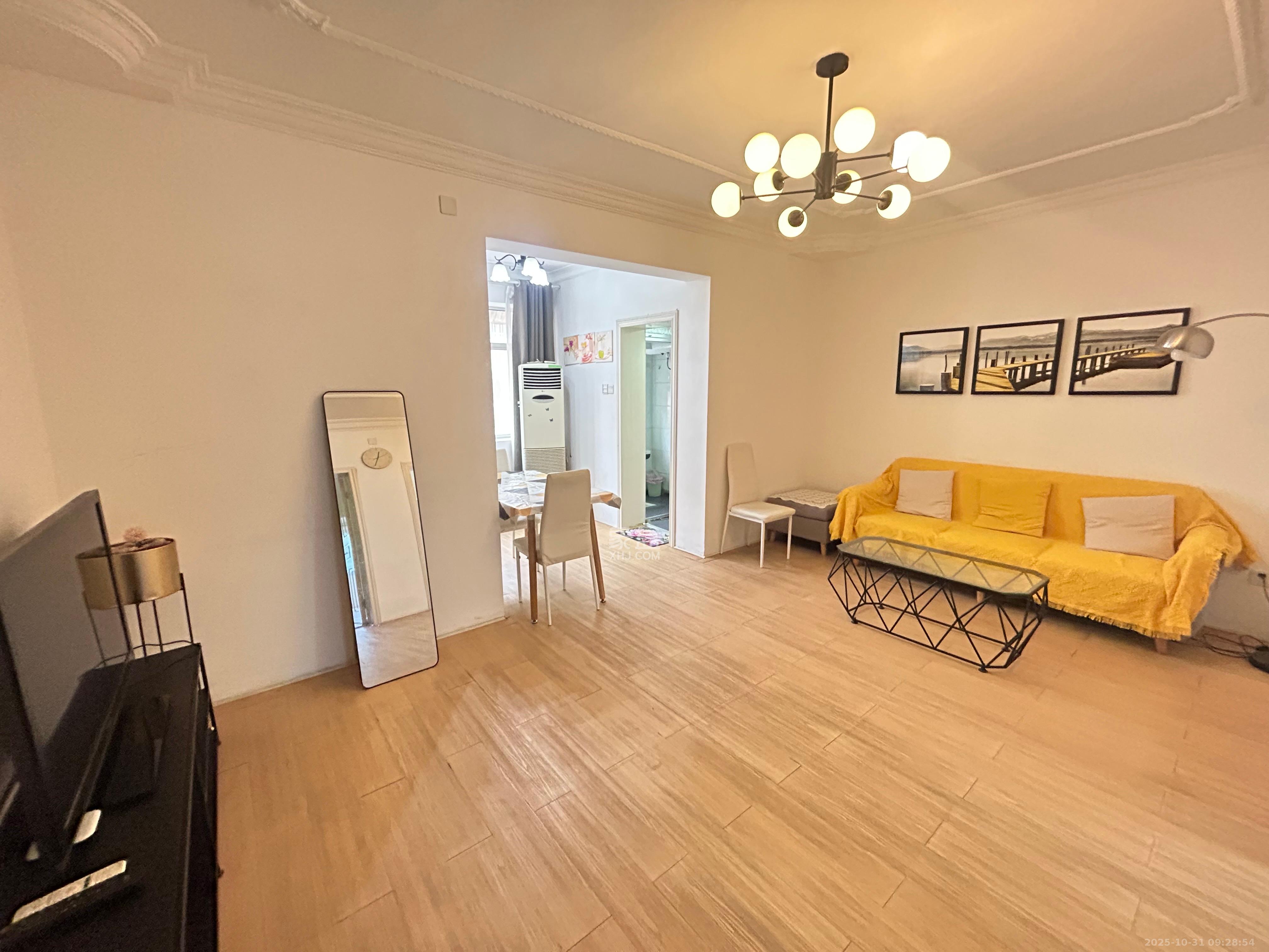 南园小区  2室2厅1卫    1700.0元/月室内图